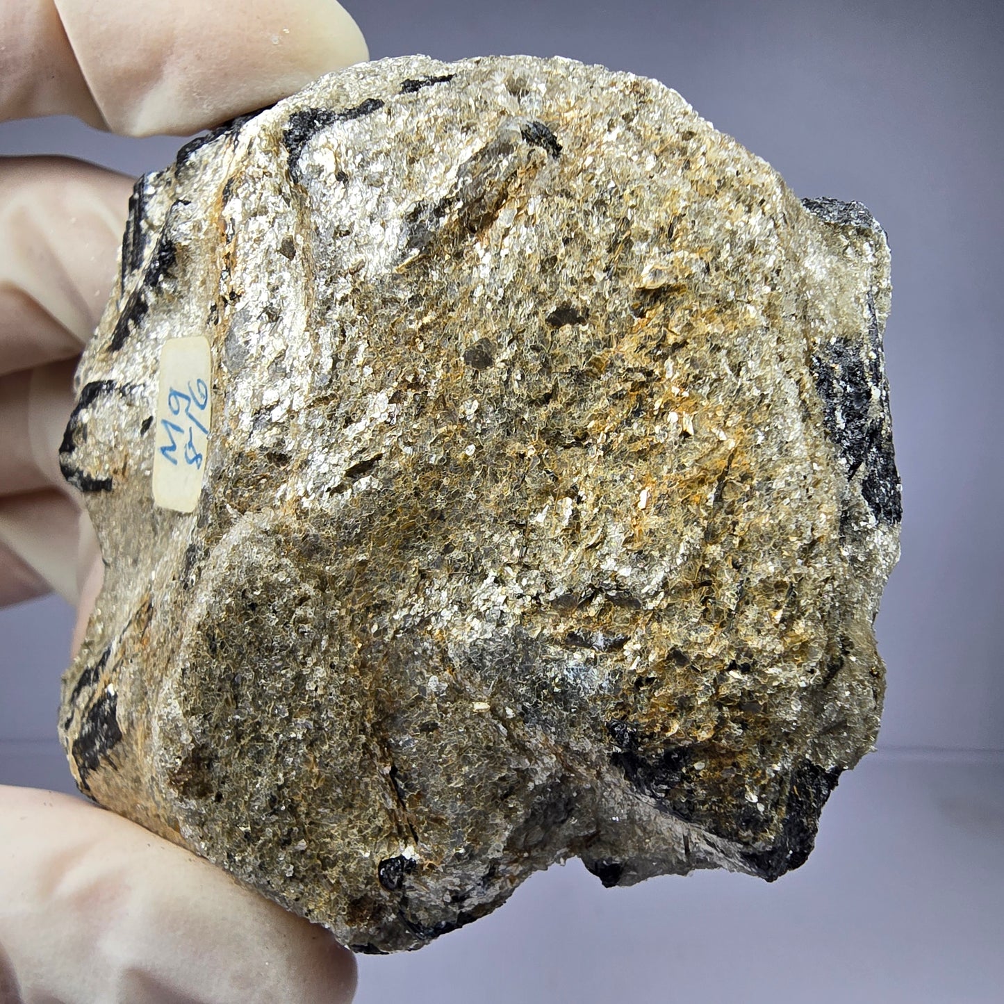 Seltene Schörl Turmalin auf Matrix Stufe 76*63*32mm Namibia Mineraliensammlung