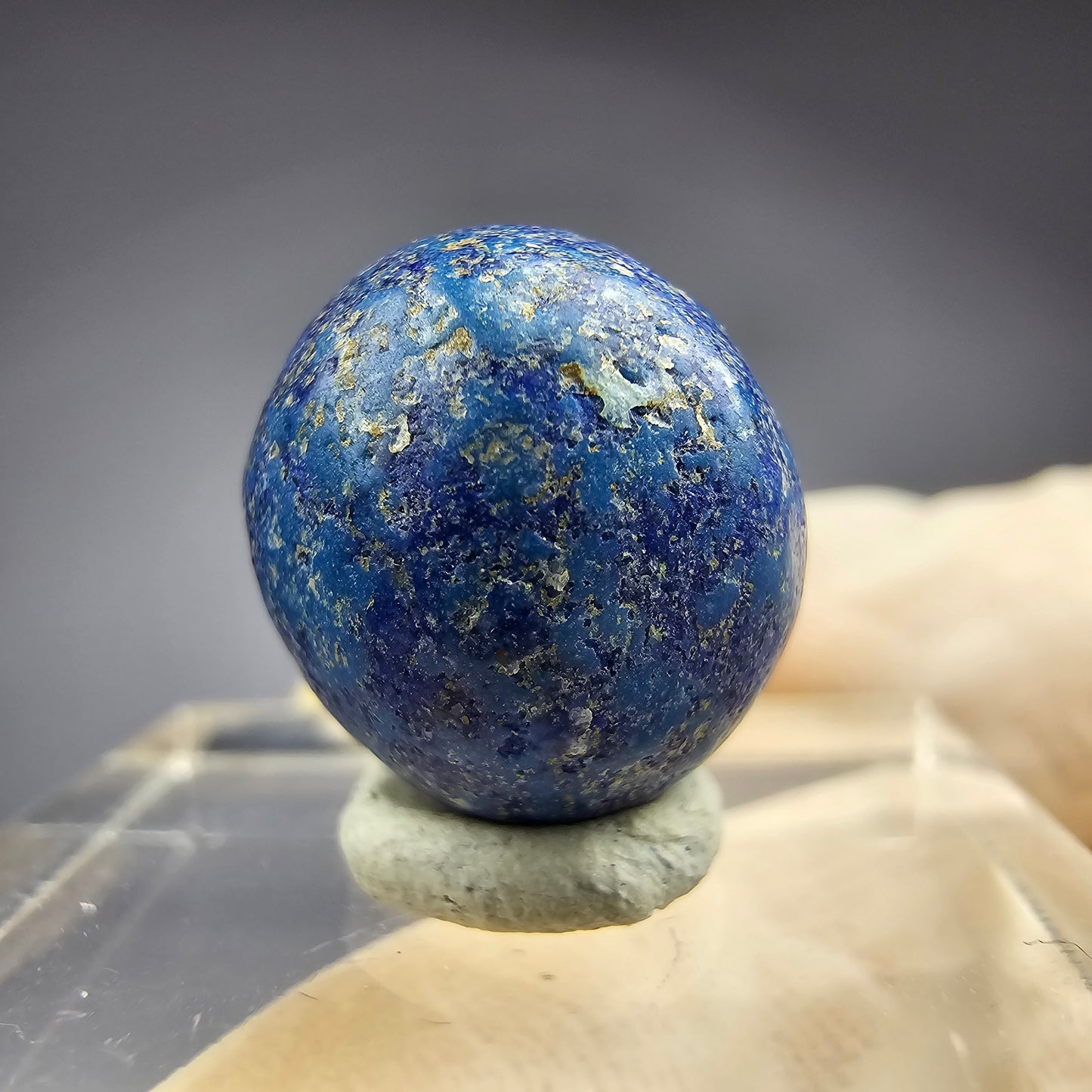 Rare grande myrtille azurite - diamètre poli de 15 mm provenant des États-Unis, du Nouveau-Mexique.