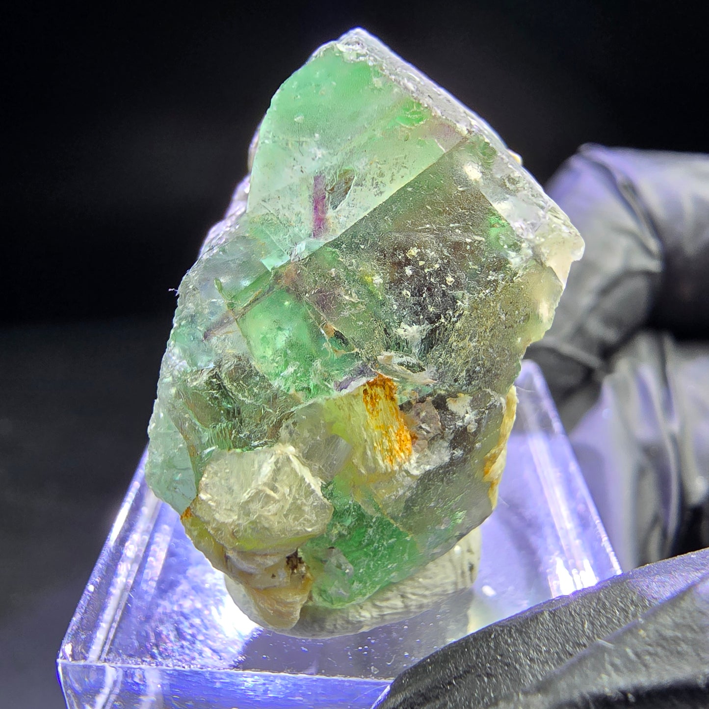 Seltene Phantom Fluorit Würfel, Muskovit Stufe 31*23*17mm aus Erongo, Namibia