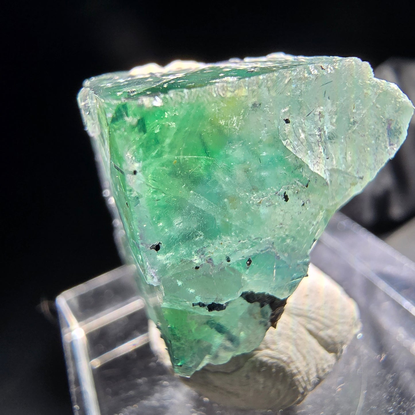 Phantom Fluorit Würfel mit Schörl Turmalin Erongo, Namibia 20*18*15mm Sammlung