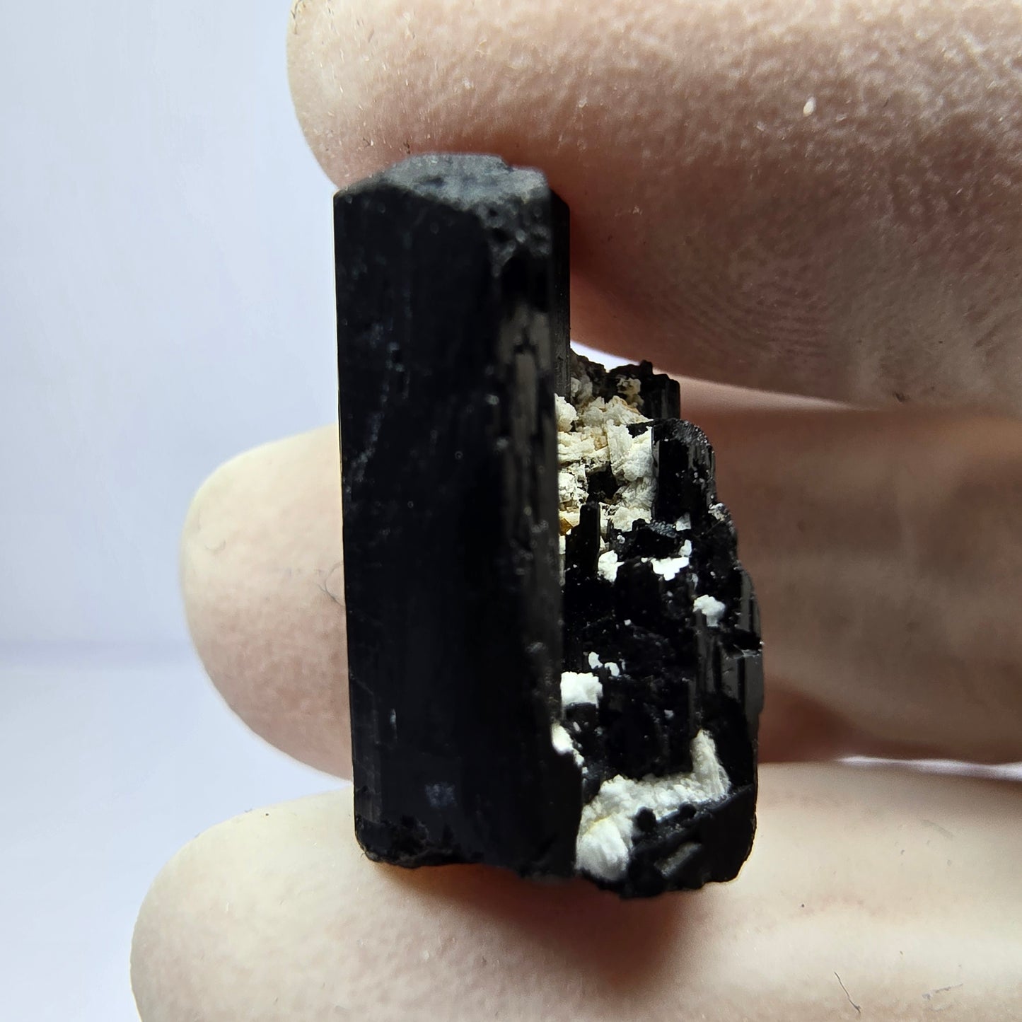 Schöner Schörl Turmalin mit Orthoklas Stufe Erongo, Namibia 18*10*11mm Sammlung