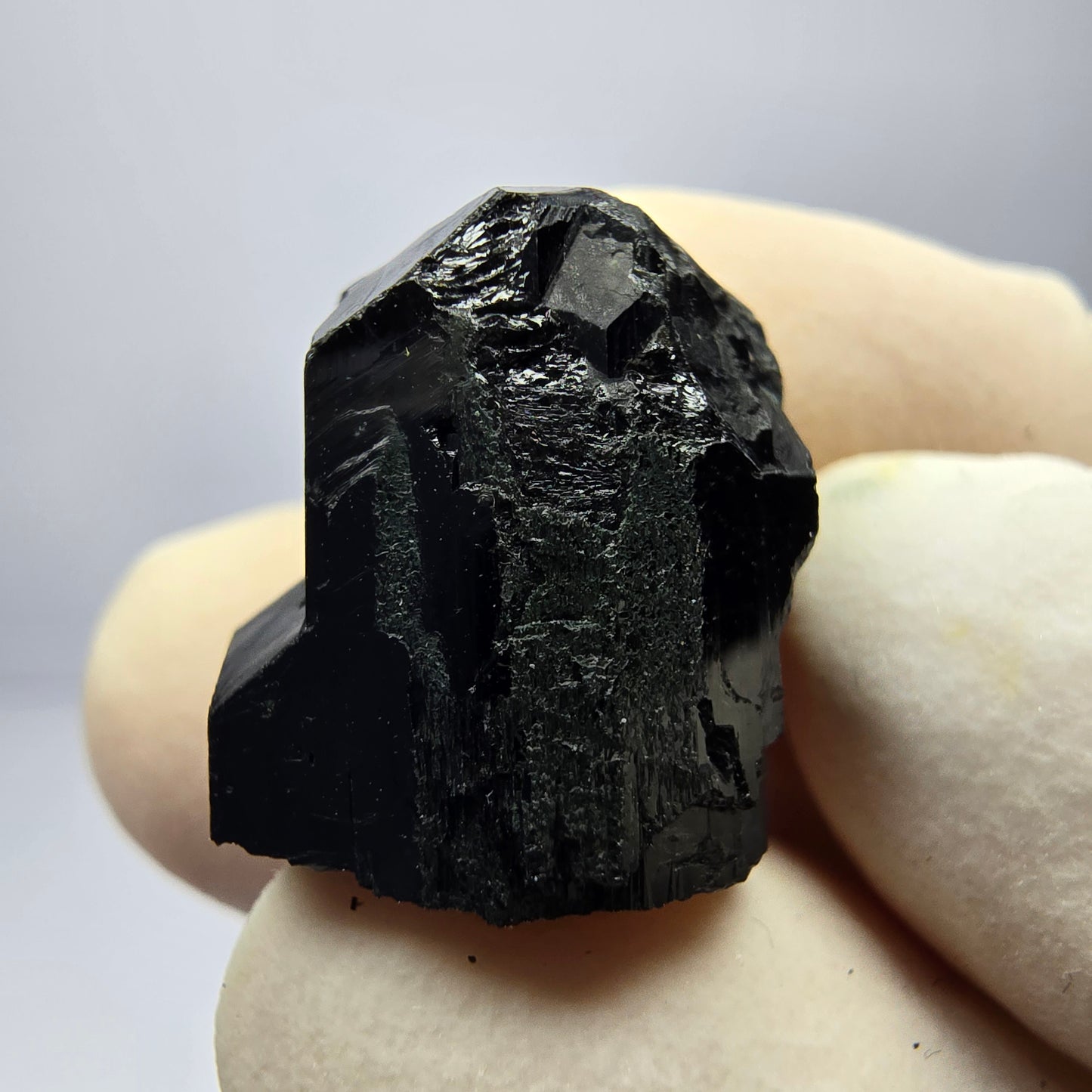 Schöne Schörl Turmalin Stufe schwarz Erongo, Namibia 15*14*12mm Sammlung