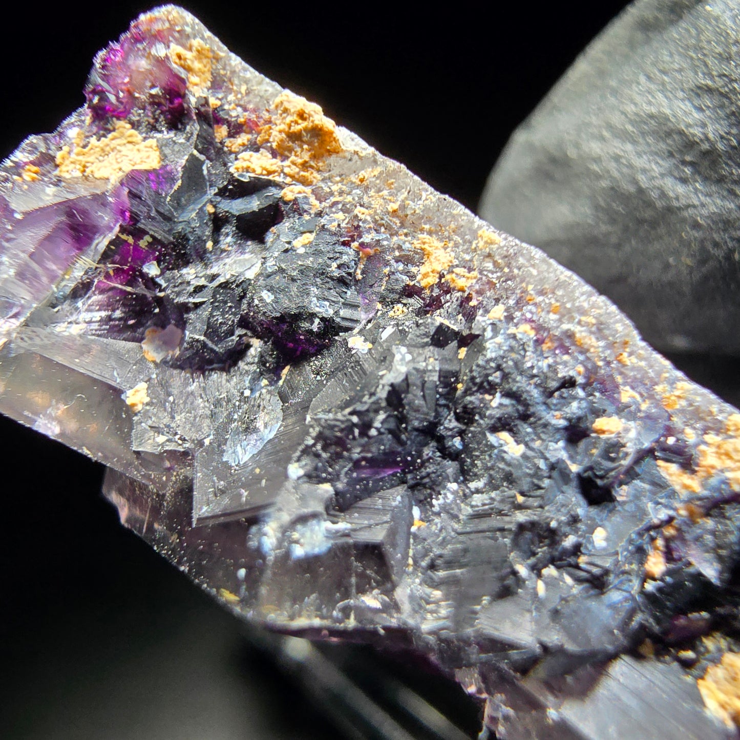Stade de cube de fluorite fantôme violet Okorusu namibie 47*23*12mm collection minérale