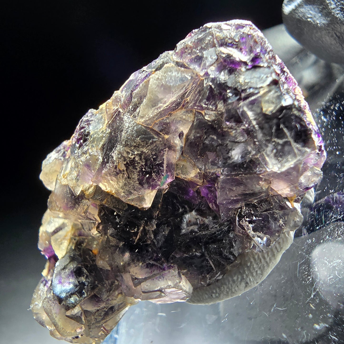 Phantom Fluorite Cube Tier Violet Blanc Okorusu, Namibie 41*21*12mm Collection