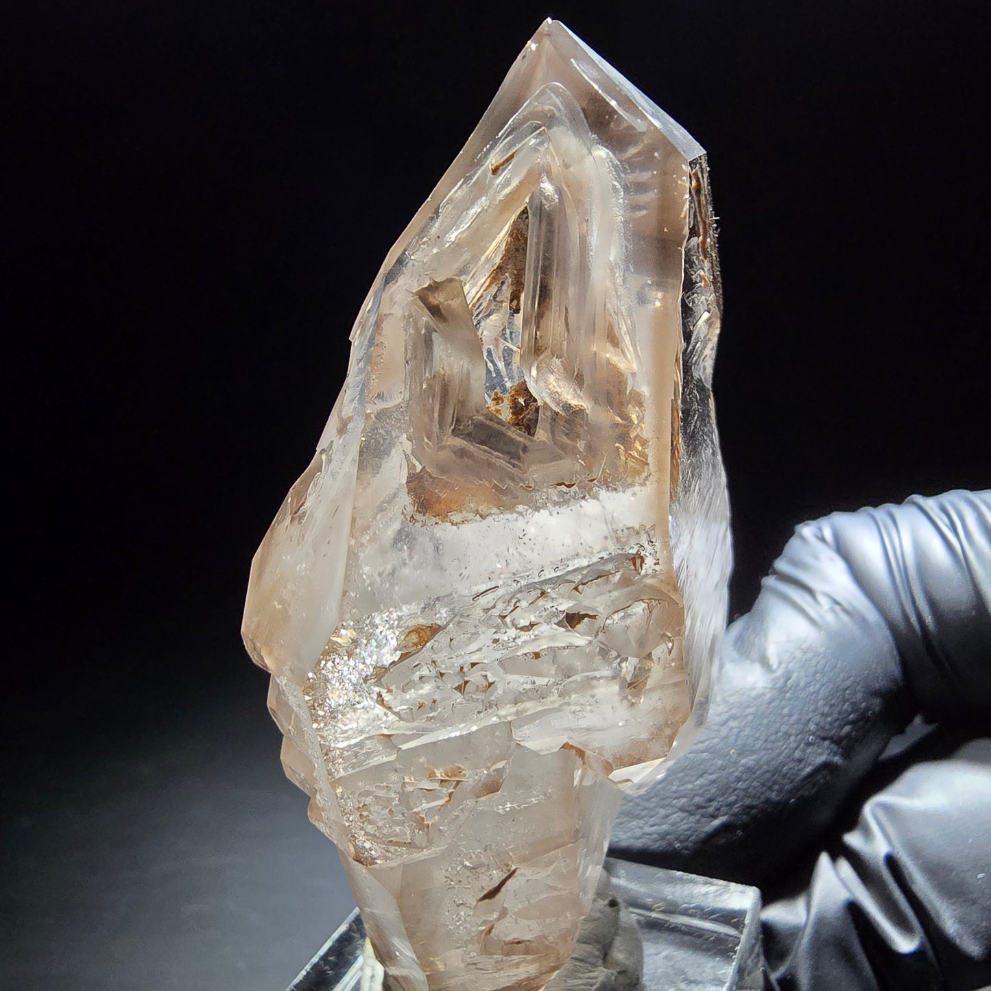 Phantom Rauchquarz Fenster Doppelender Stufe Goboboseb, Namibia 61*38*24mm