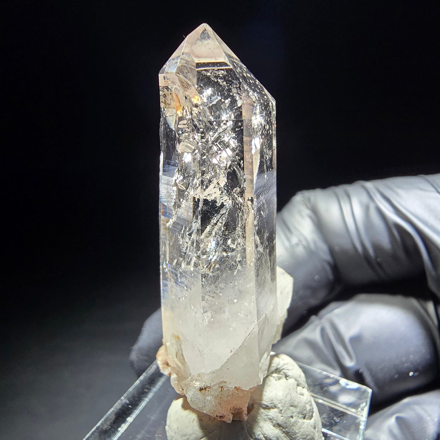 Klare Rauchquarz Spitze mit orangenem Eisen Goboboseb, Namibia 46*16*16mm