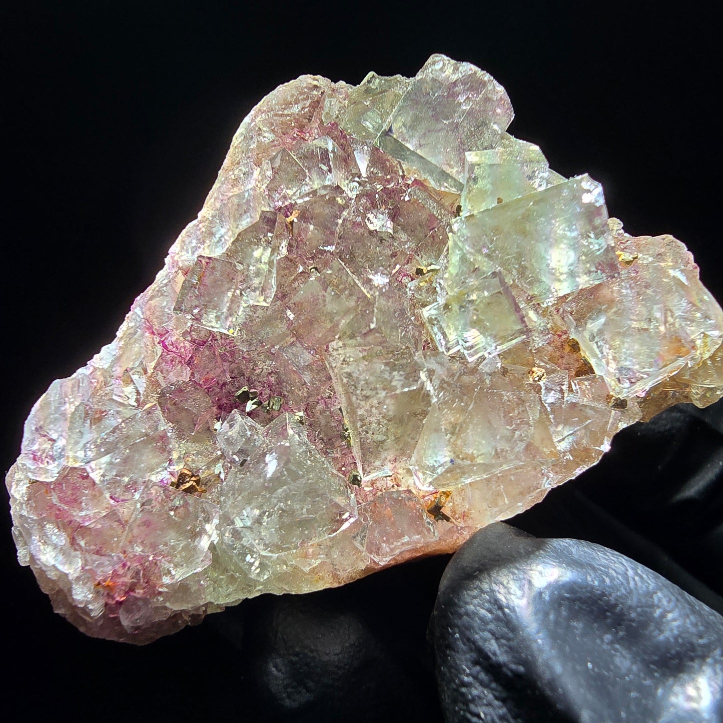 Zonare Fluorite Cube Tier Vert Violet Okorusu, Namibie 52*37*29mm Collection