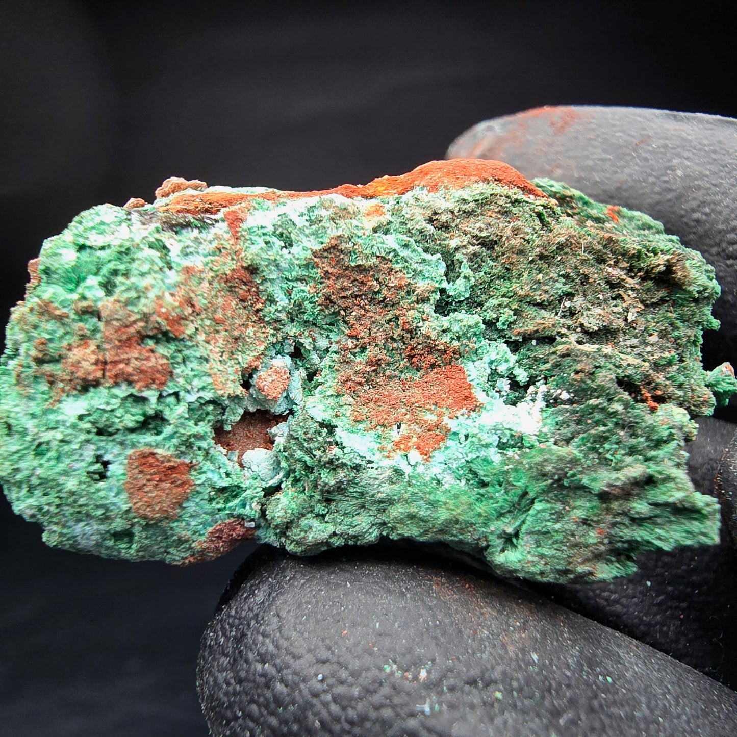 Rare Malachite specimen with green Kaokoveld, Namibia 40*26*15mm Mineral collection
