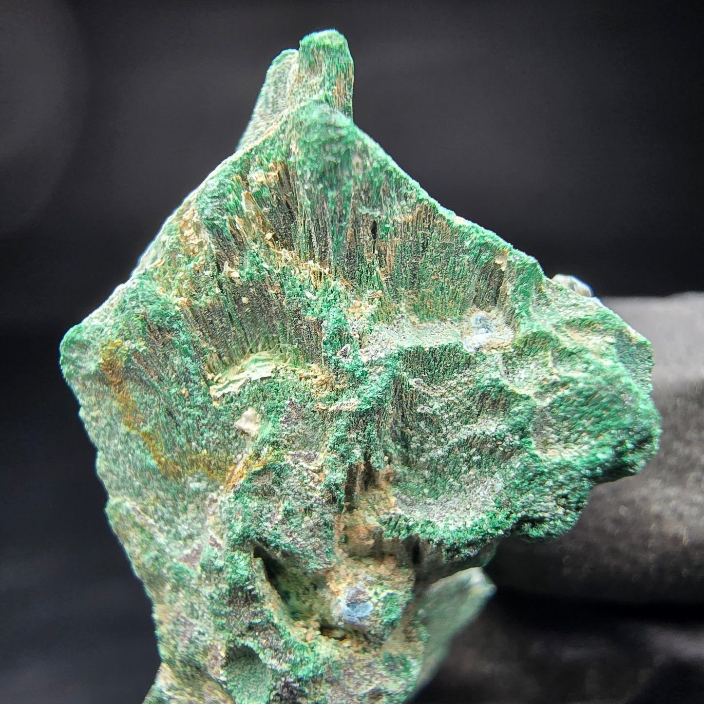 Seltene Malachit Stufe, grün Kaokoveld, Namibia 41*19*18mm Mineraliensammlung