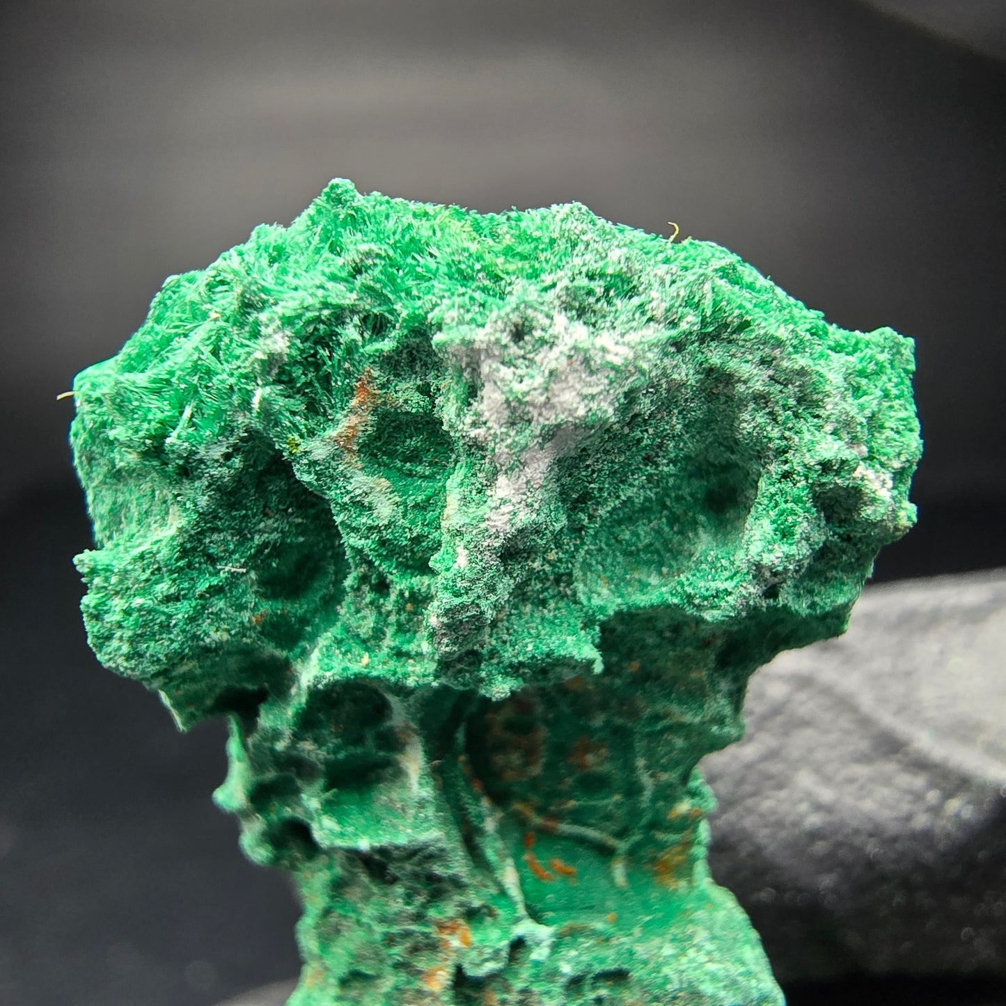 Seltene Malachit Stufe, grün Kaokoveld, Namibia 47*22*23mm Mineraliensammlung