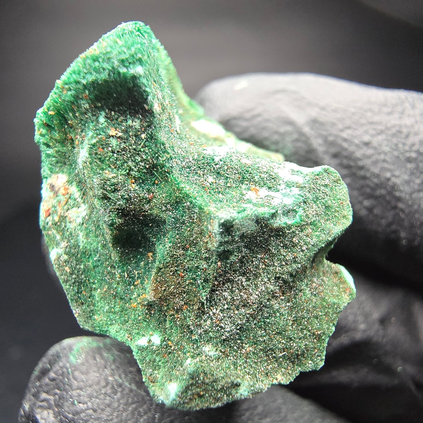 Seltene Malachit Stufe, grün Kaokoveld, Namibia 28*22*21mm Mineraliensammlung