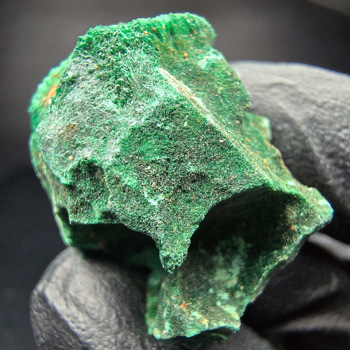 Seltene Malachit Stufe, grün Kaokoveld, Namibia 28*22*21mm Mineraliensammlung