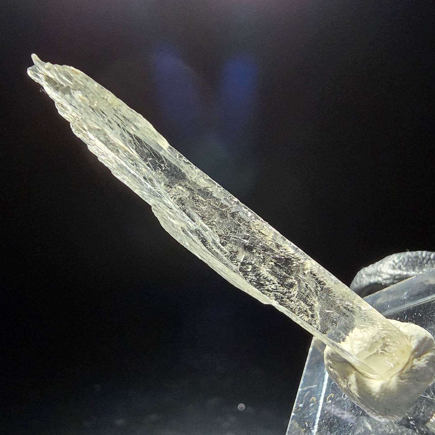 Seltener Kunzit X Spodumen Kristall weiß UV Mineral 48*5*4mm aus Brasilien