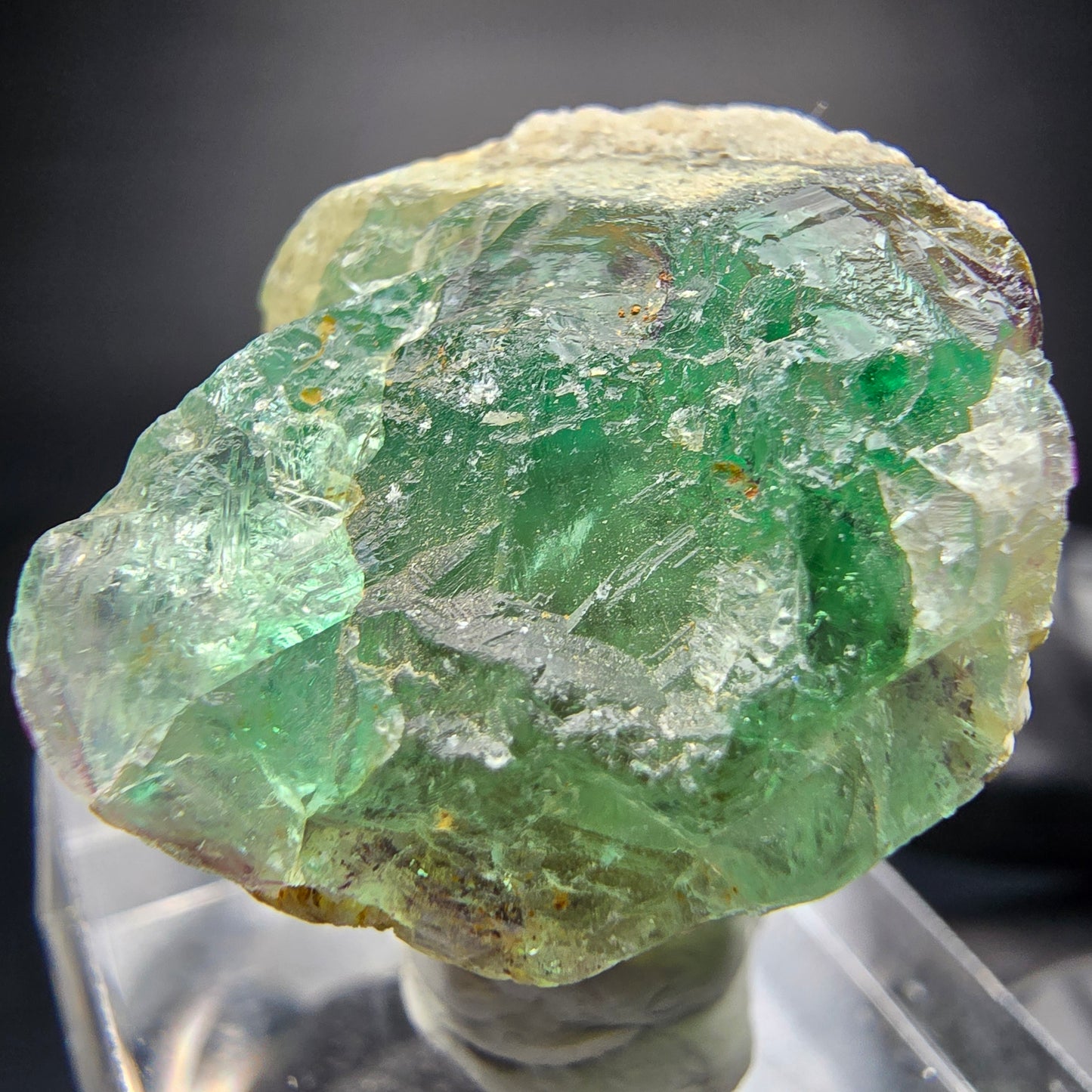 Klarer Phantom Fluorit Würfel lila grün mit Hyalit Erongo Namibia 31*28*22mm