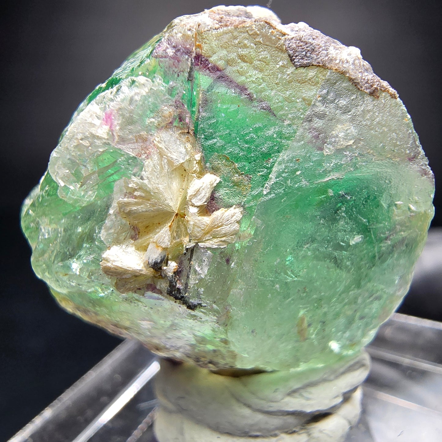 Klarer Phantom Fluorit Würfel lila grün mit Hyalit Erongo Namibia 31*28*22mm
