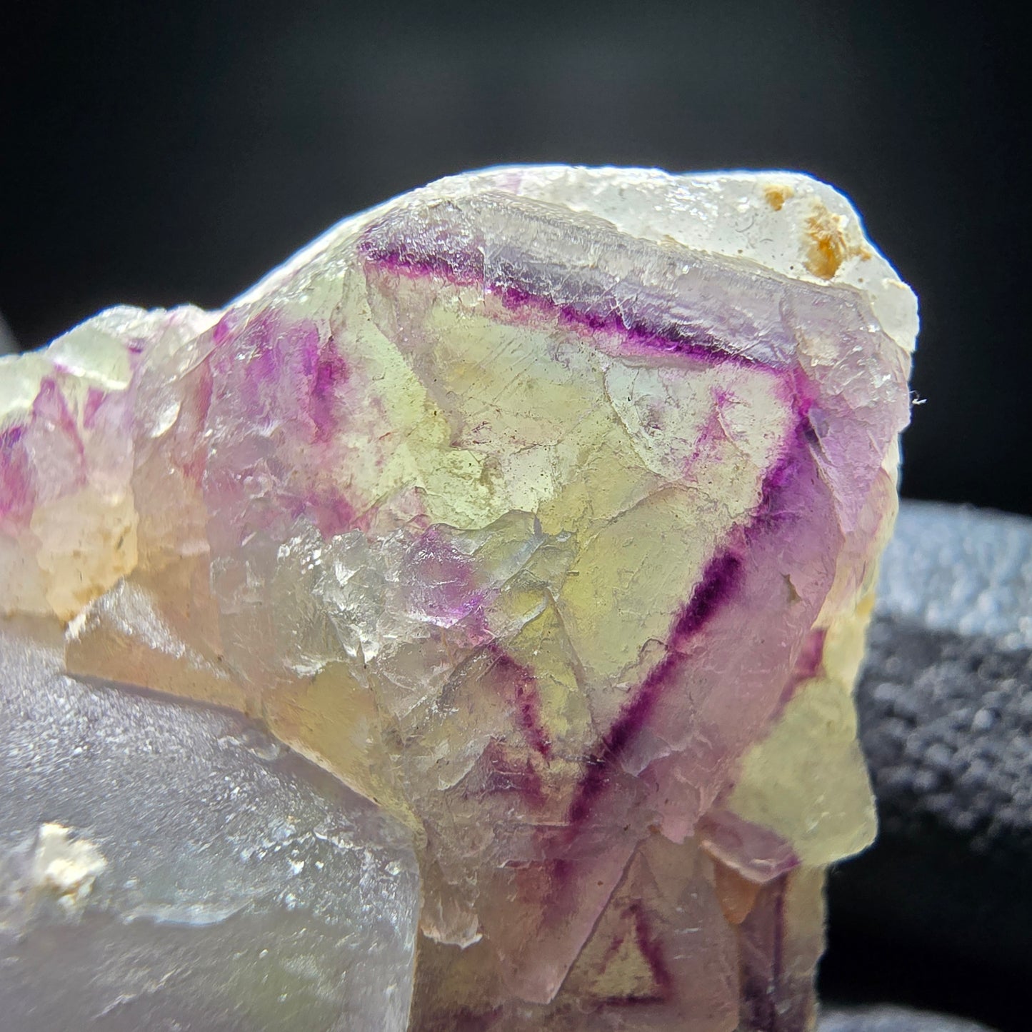 Phantom Fluorite Cube Tier Vert Violet Omehane, Namibie 45*30*18mm Collection