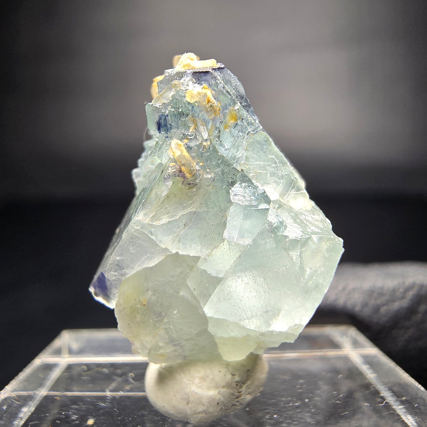 Zonare fluorite stade vert bleu Omehane, namibie 22*14*11mm collection minérale
