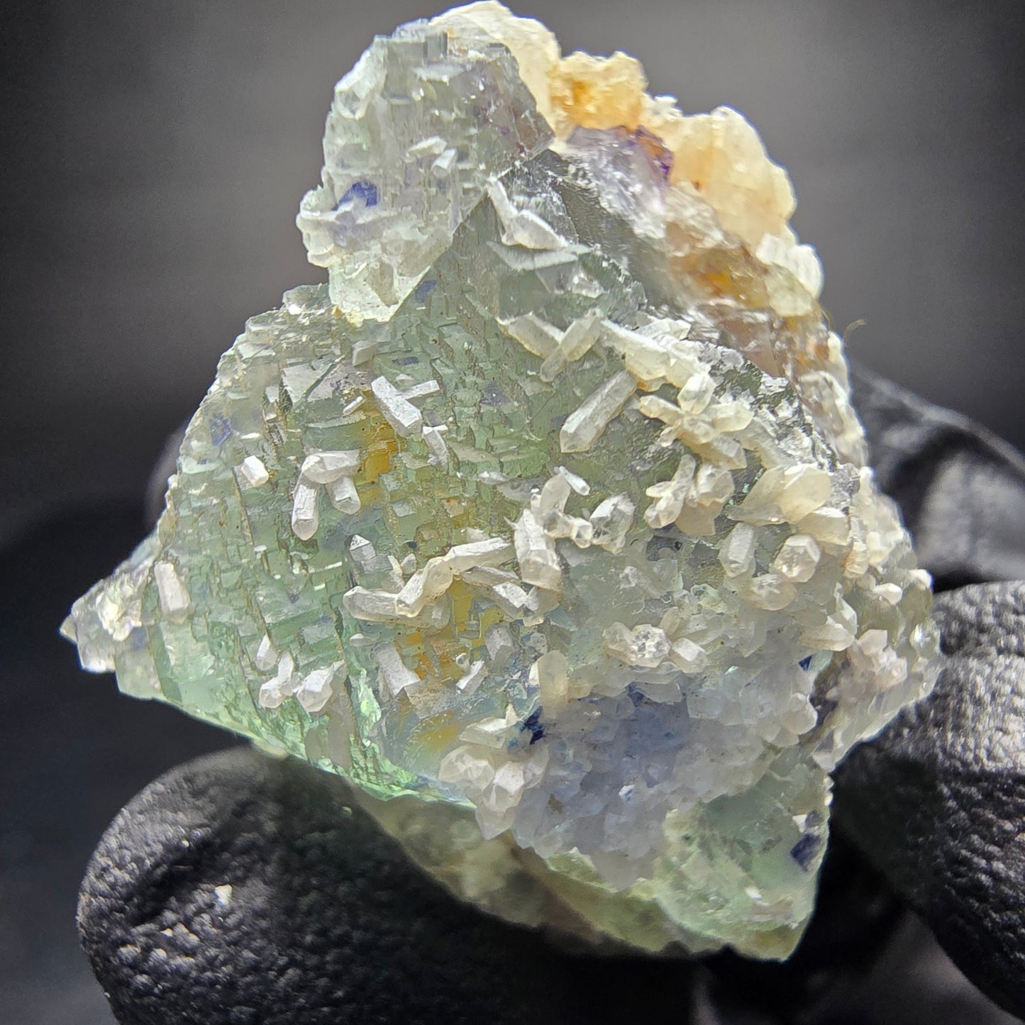 Cube de fluorite fantôme étagé, vert, bleu, violet, Omehane, namibie, 46x28x24mm