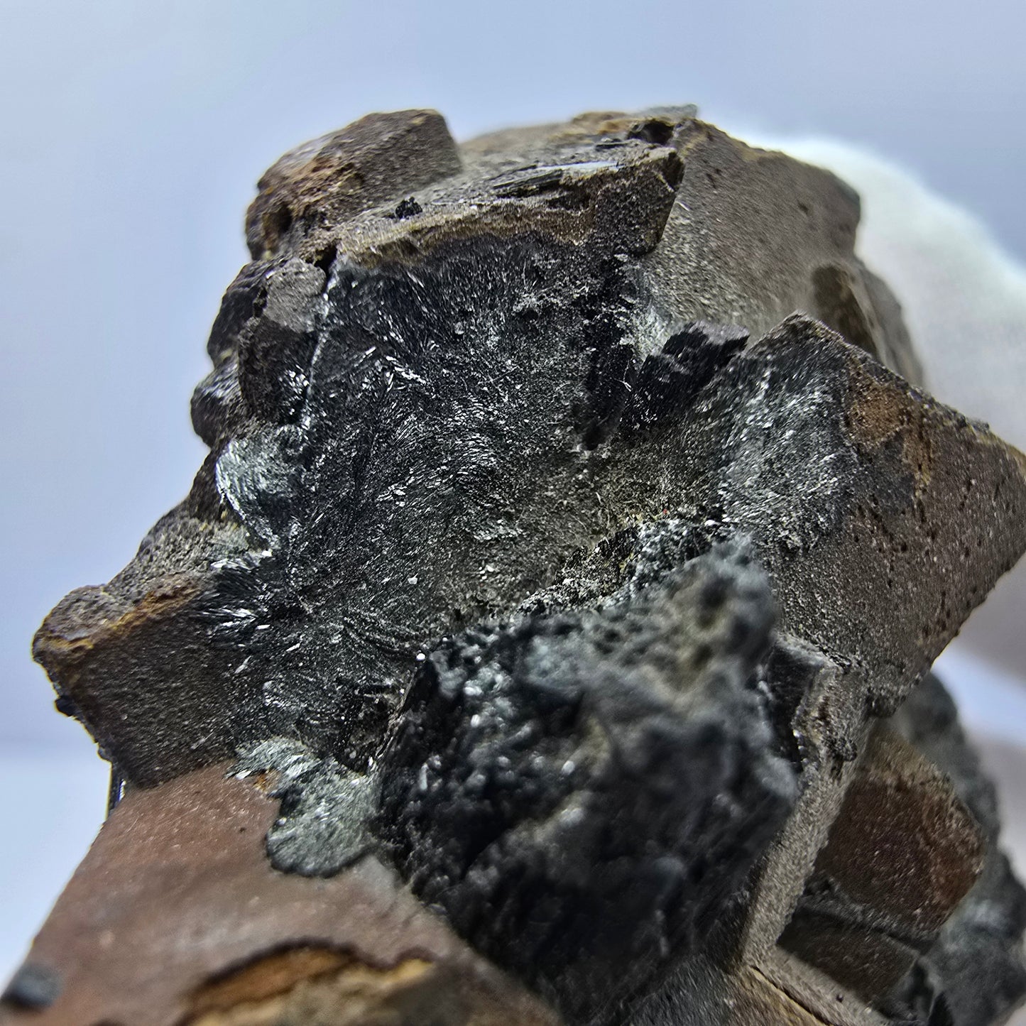 Schöne Fluorit Hexagon, Eisen Schörl Turmalin Stufe Erongo, Namibia 40*38*18mm