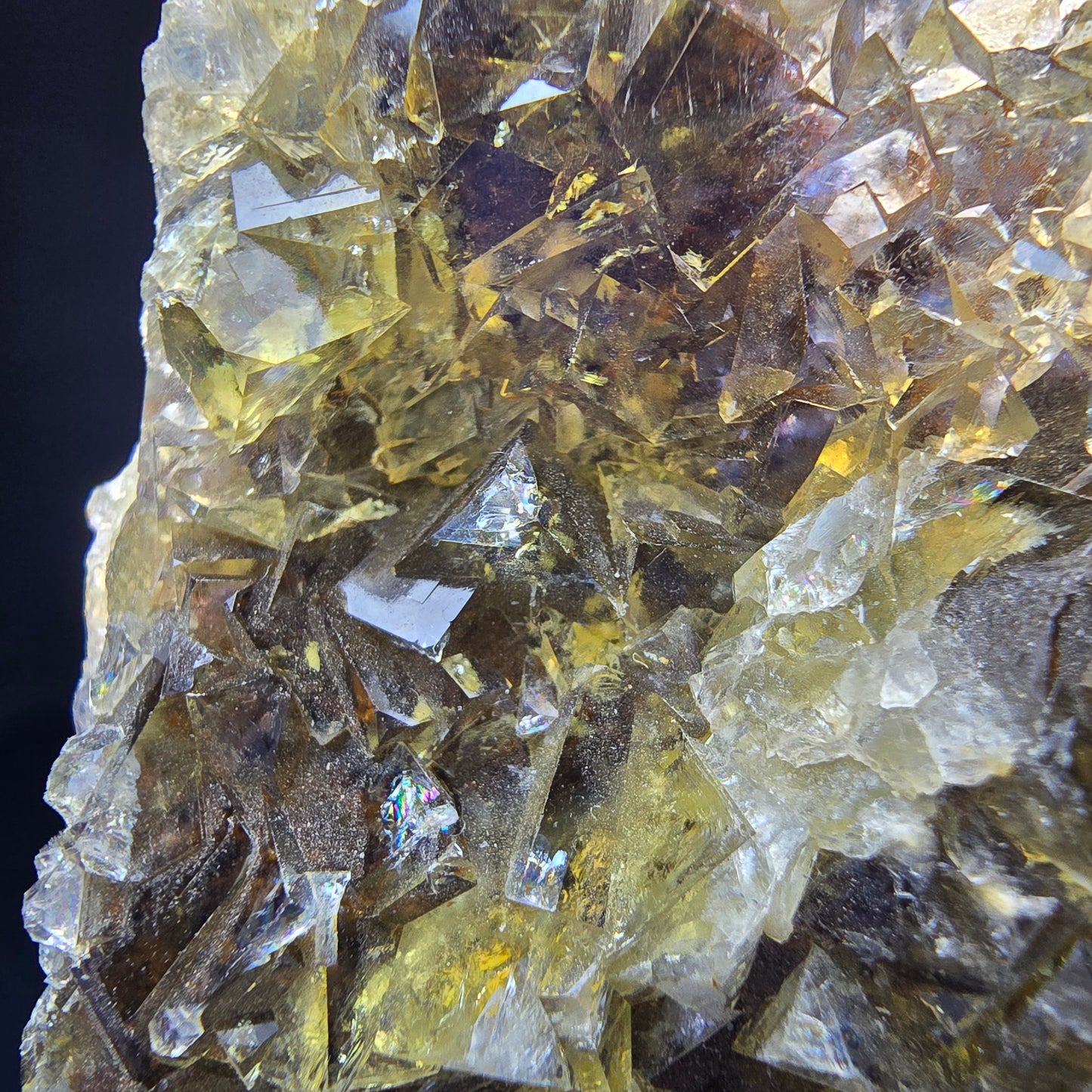 Klare Honey Pocket Phantom Fluorit Würfel Stufe gelb Okorusu, Namibia 73*52*16mm