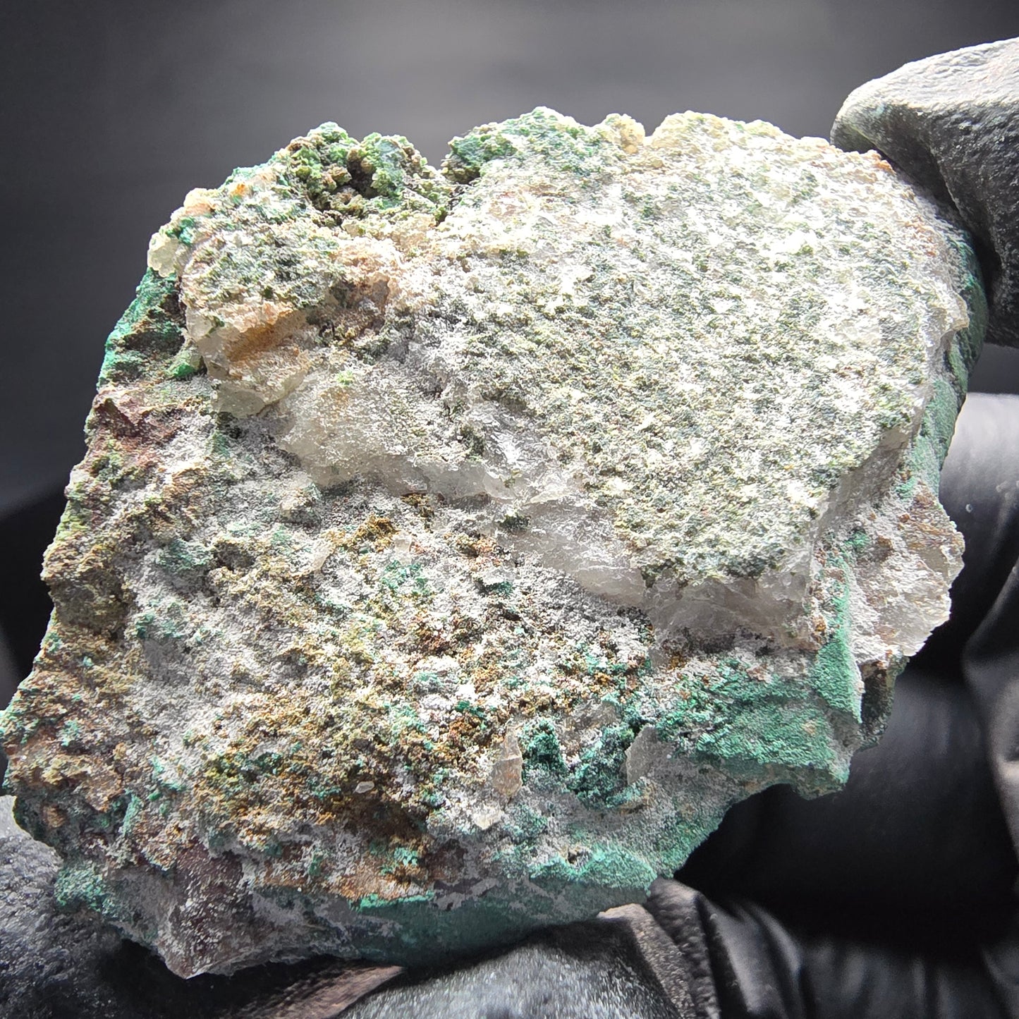 Seltene Malachit, Quarz Stufe Kaokoveld, Namibia 56*38*17mm Mineraliensammlung