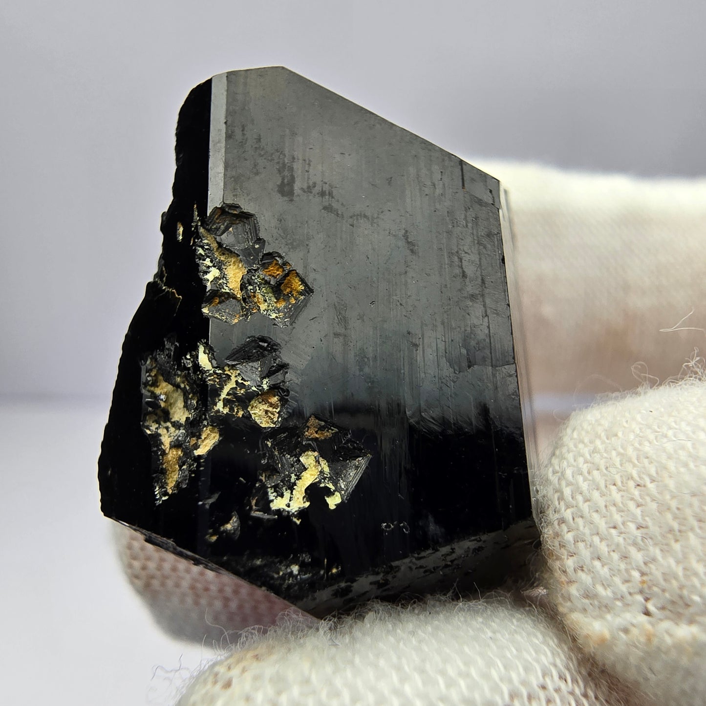 Symmetrischer Schörl Turmalin schwarz glänzend Erongo, Namibia 28*21*19mm