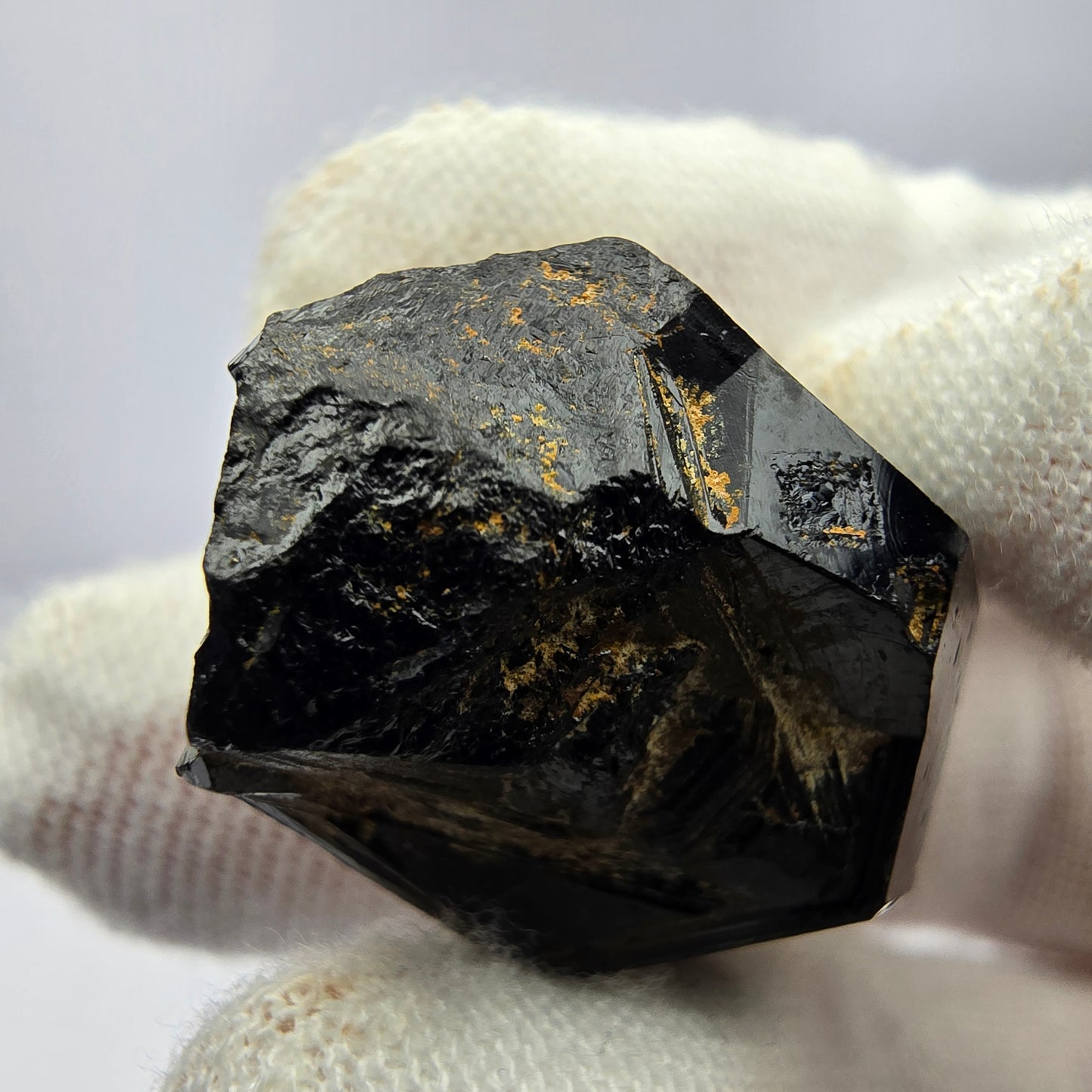 Symmetrischer Schörl Turmalin schwarz glänzend Erongo, Namibia 24*17*16mm