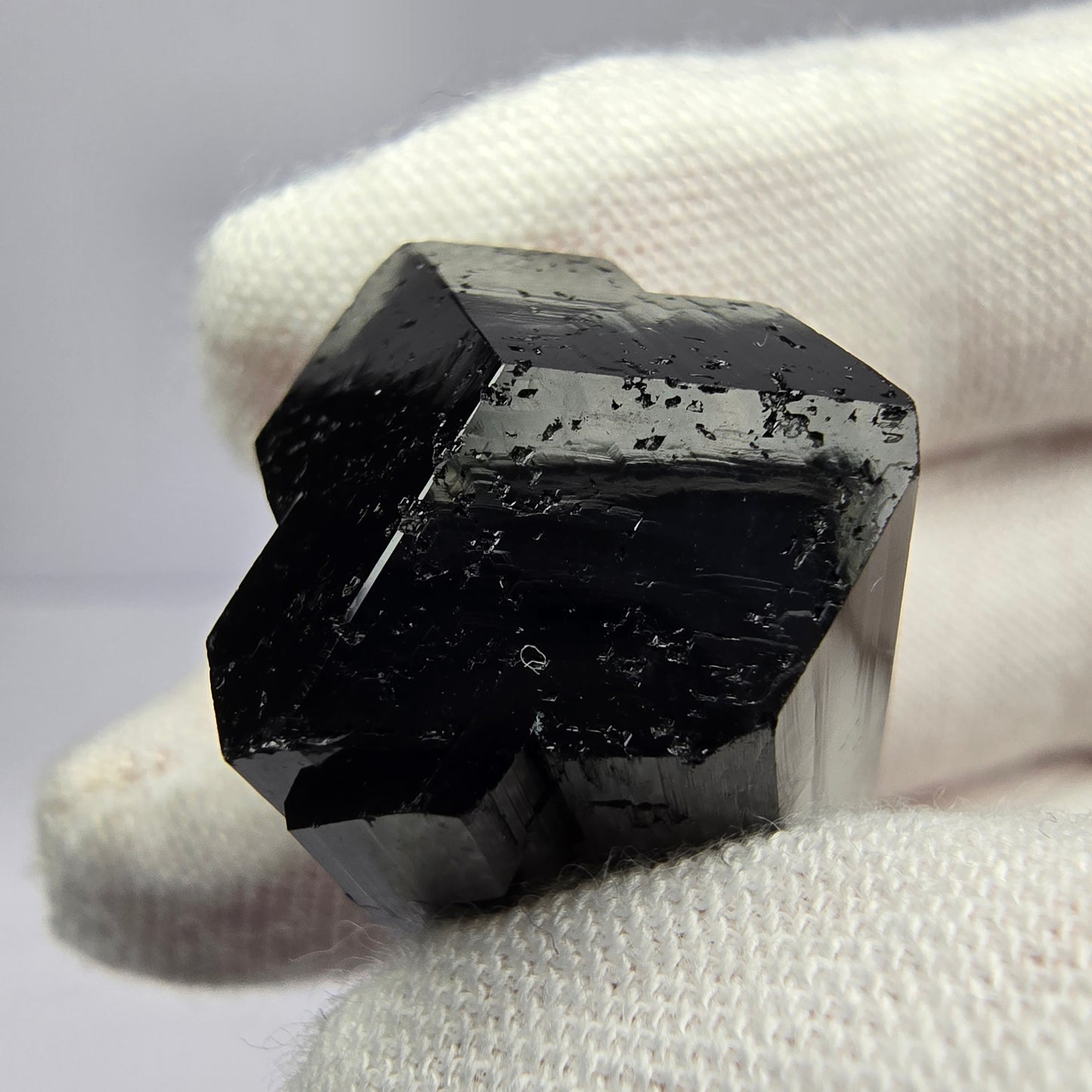 Symmetrischer Schörl Turmalin schwarz glänzend Erongo, Namibia 23*19*10mm