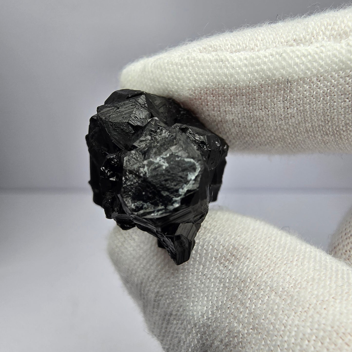 Schörl Turmalin mit Hyalit Stufe schwarz glänzend Erongo, Namibia 27*18*17mm