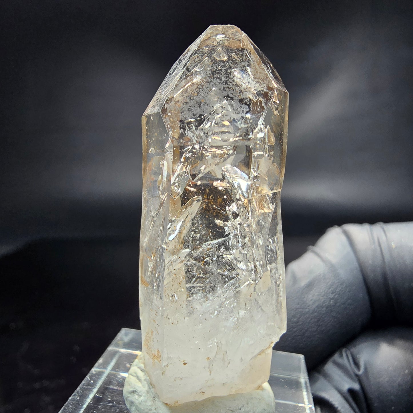 Enhydro Phantom Smoky Quartz Sceptre Tip 3x Bubble Goboboseb, Namibie 44*15*15mm