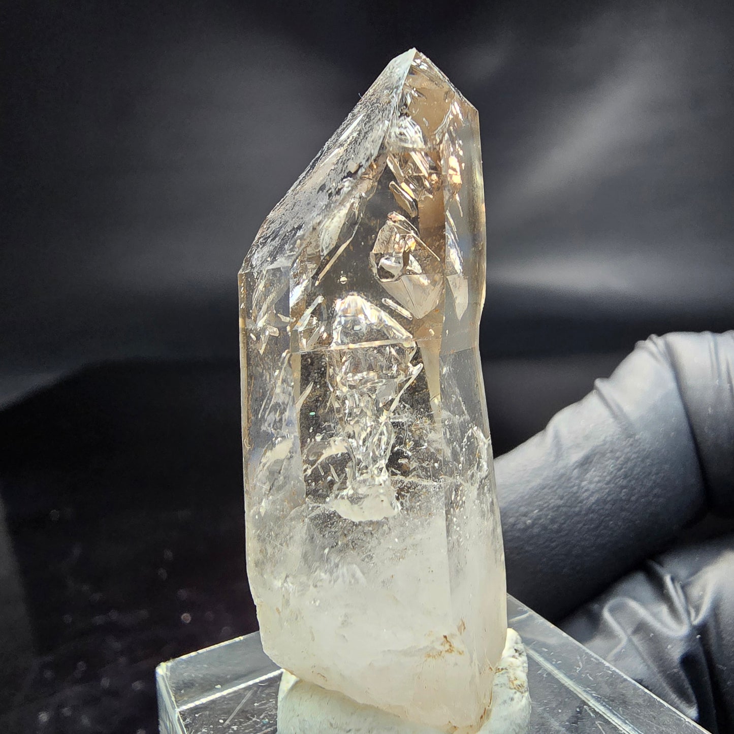 Enhydro Phantom Smoky Quartz Sceptre Tip 3x Bubble Goboboseb, Namibie 44*15*15mm