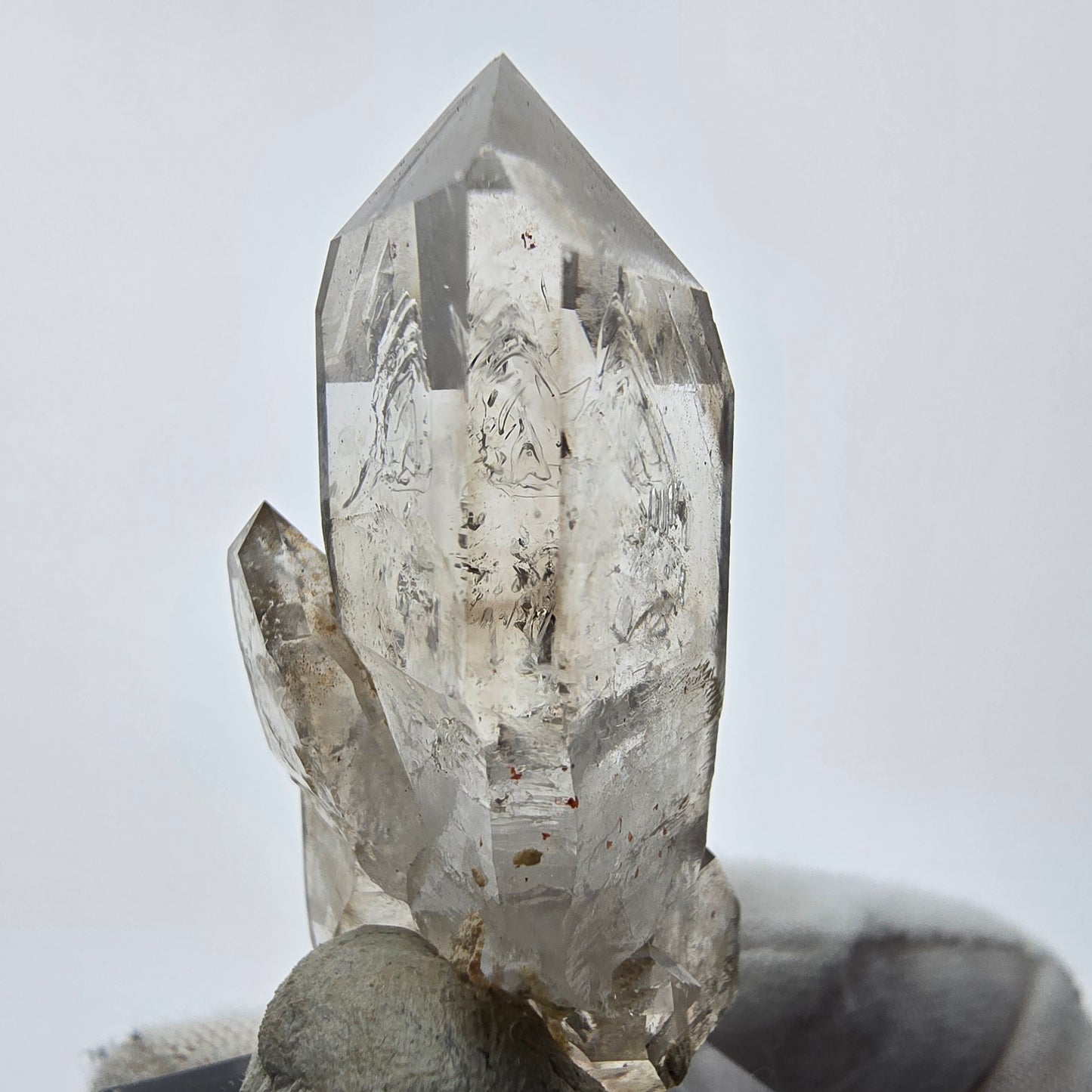 Enhydro Phantom Rauchquarz Doppelender 1x Blase Goboboseb, Namibia 46*21*20mm