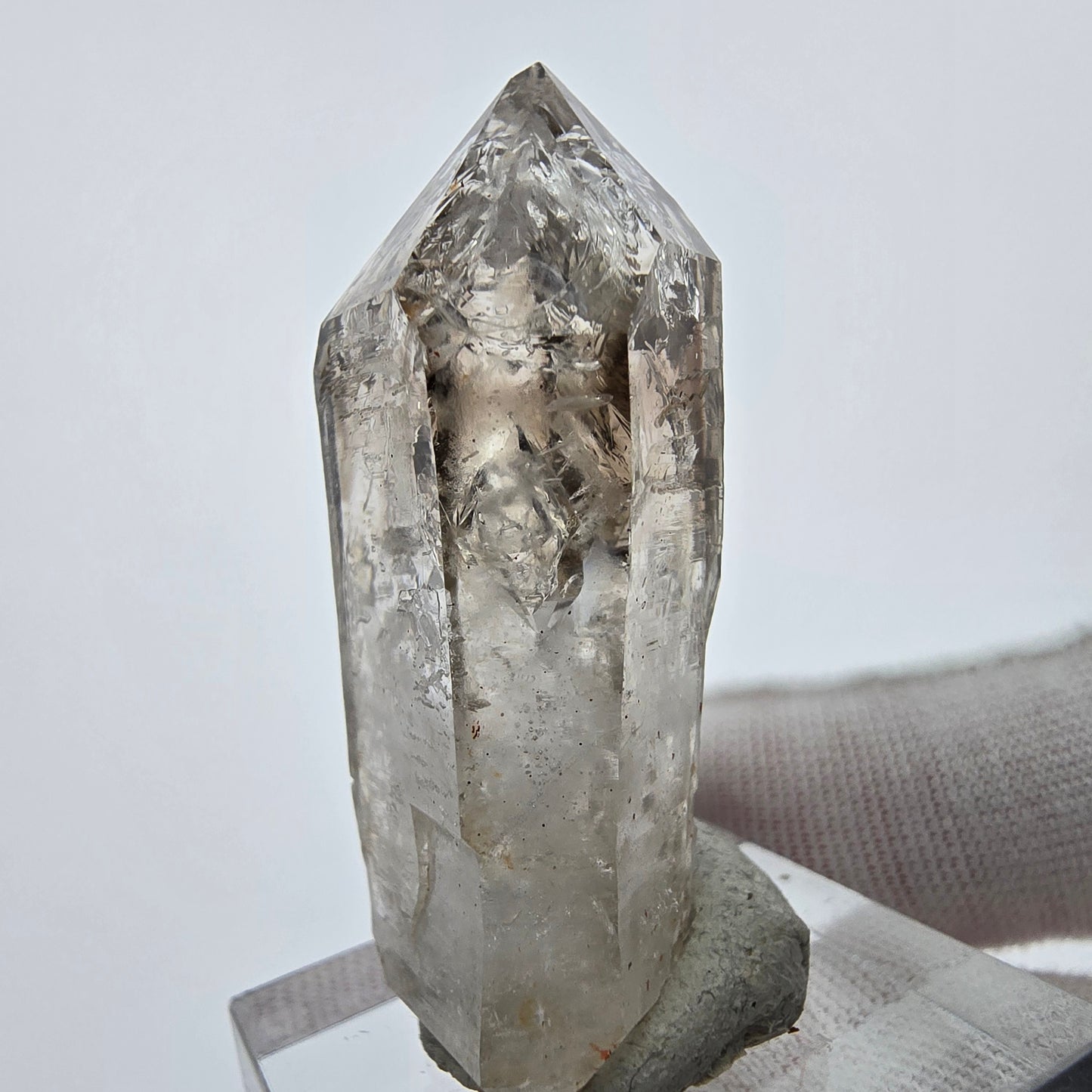 Enhydro Phantom Smoky Quartz Sceptre Tip 1x Bubble Goboboseb, Namibie 43*21*14mm