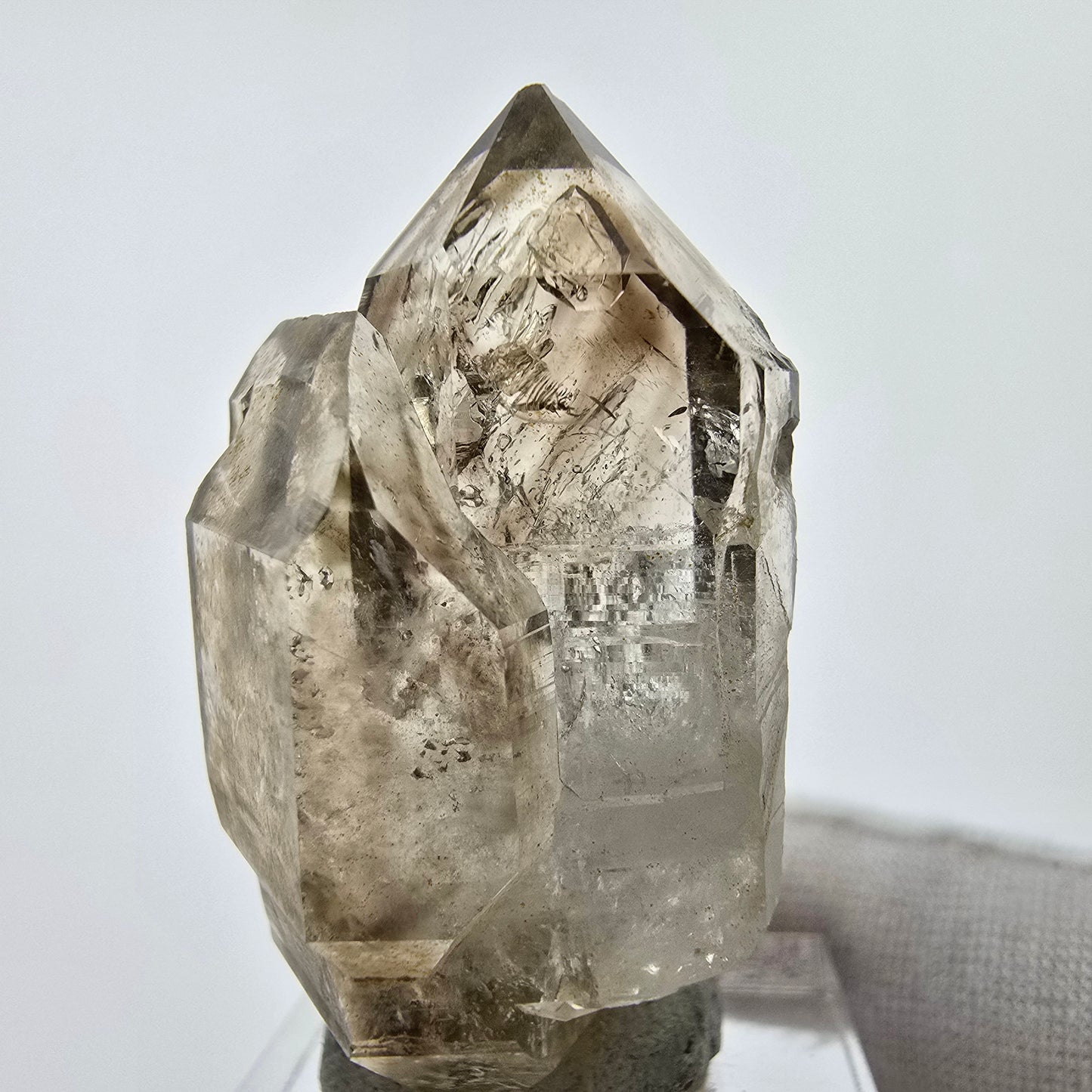 Enhydro Phantom Rauchquarz Doppelender 2x Blase Goboboseb, Namibia 42*24*16mm