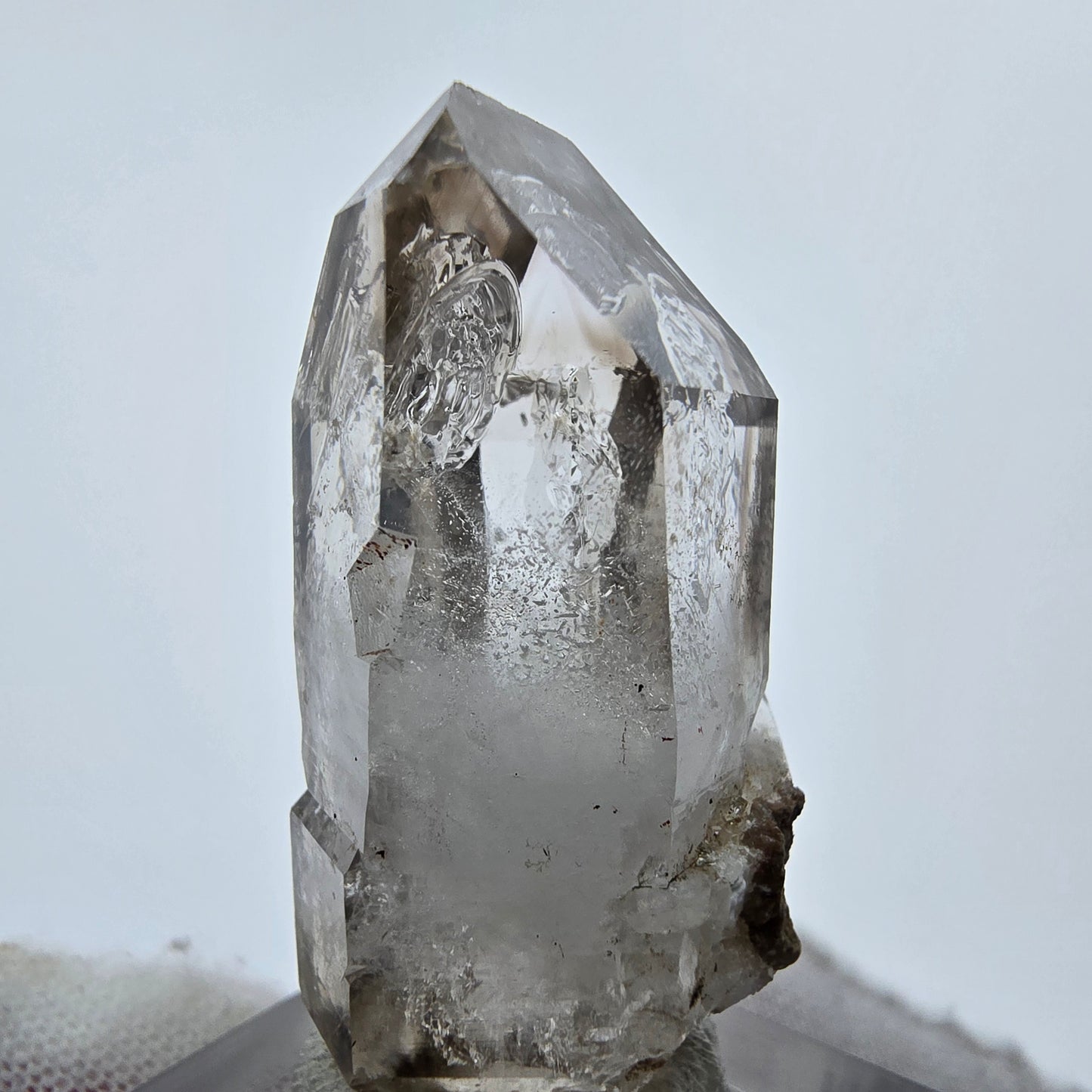 Enhydro Phantom Smoky Quartz Sceptre Tip 1x Bubble Goboboseb, Namibie 37*21*17mm