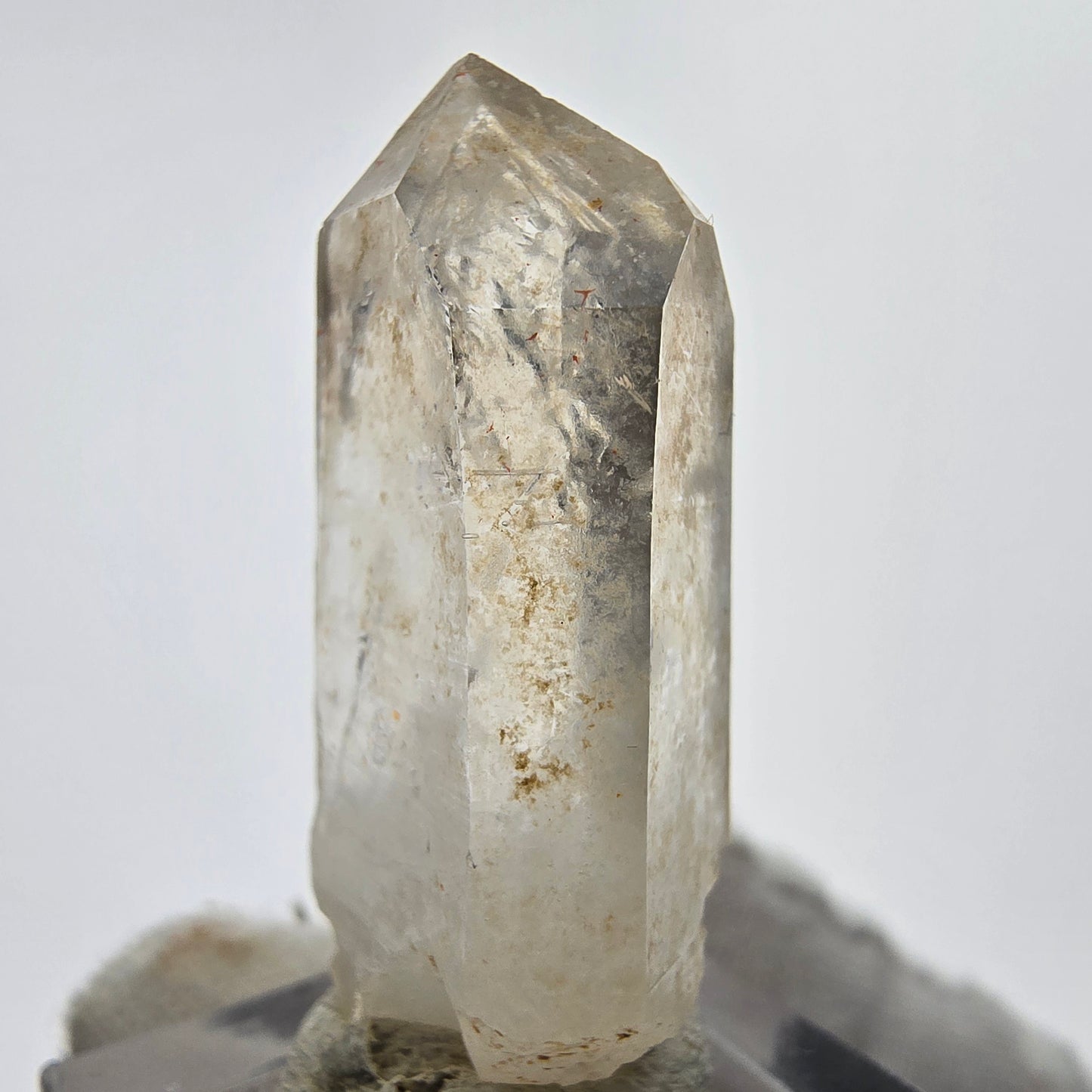 Enhydro Phantom Rauchquarz Spitze 1x Blase Goboboseb Namibia 39*18*11mm Sammlung