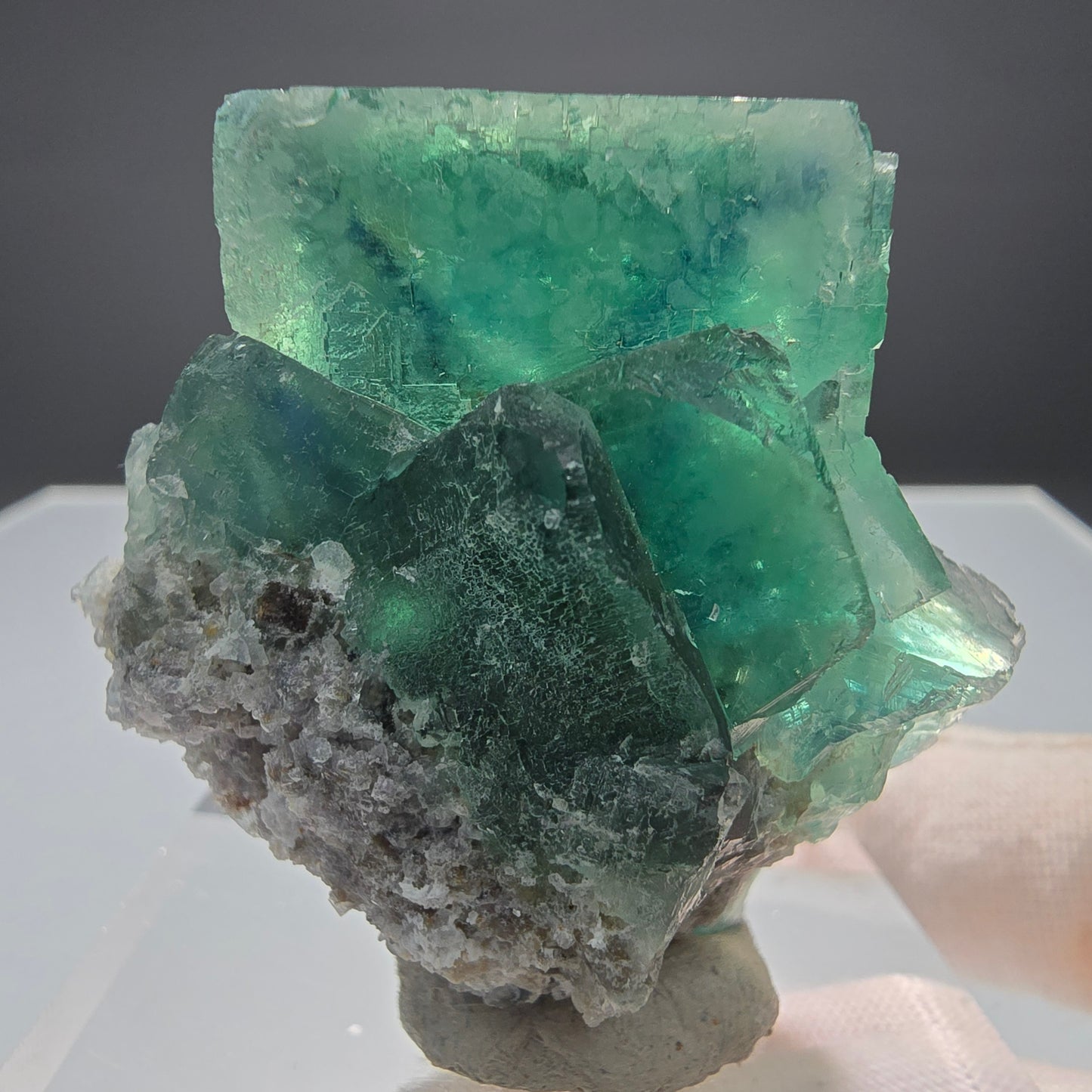 Klare Phantom Fluorit Würfel Stufe grün parkettiert Okorusu, Namibia 46*46*39mm