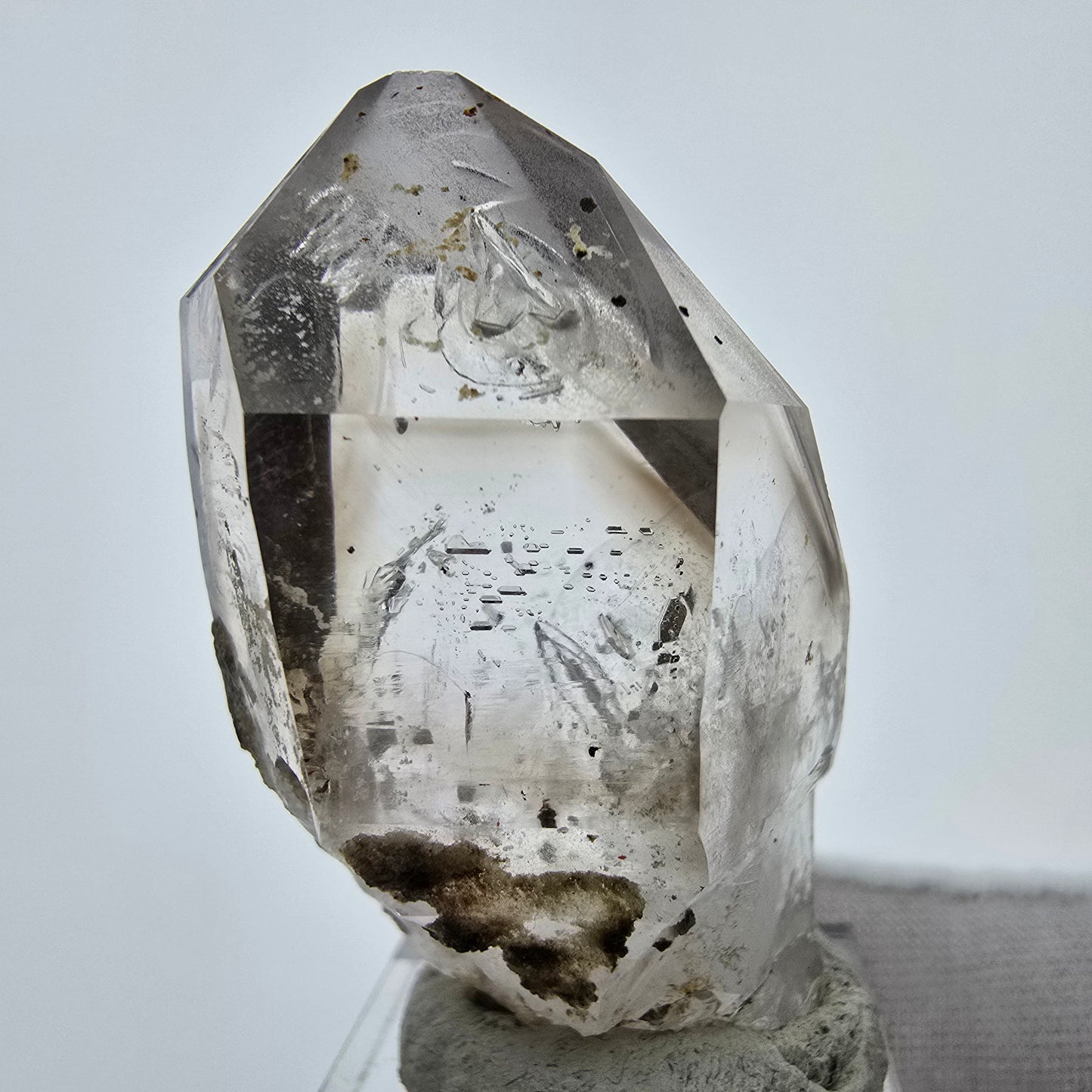 Enhydro Phantom Quartz fumé Sceptre Tip 1x Bubble Goboboseb, Namibie 47*30*22mm