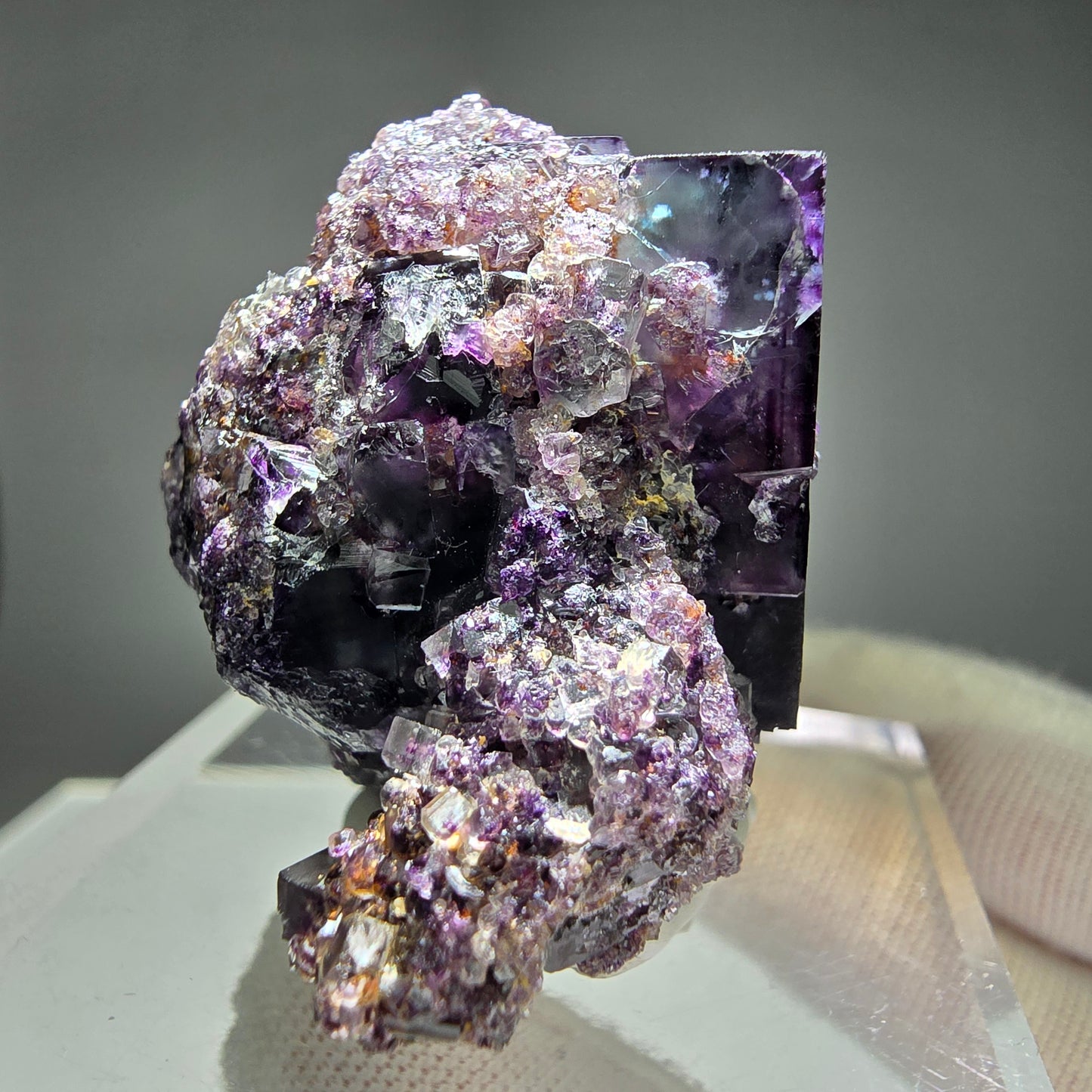 Seltene Phantom Fluorit Würfel Stufe Tie-Dye Pocket, Okorusu, Namibia 39*36*32mm