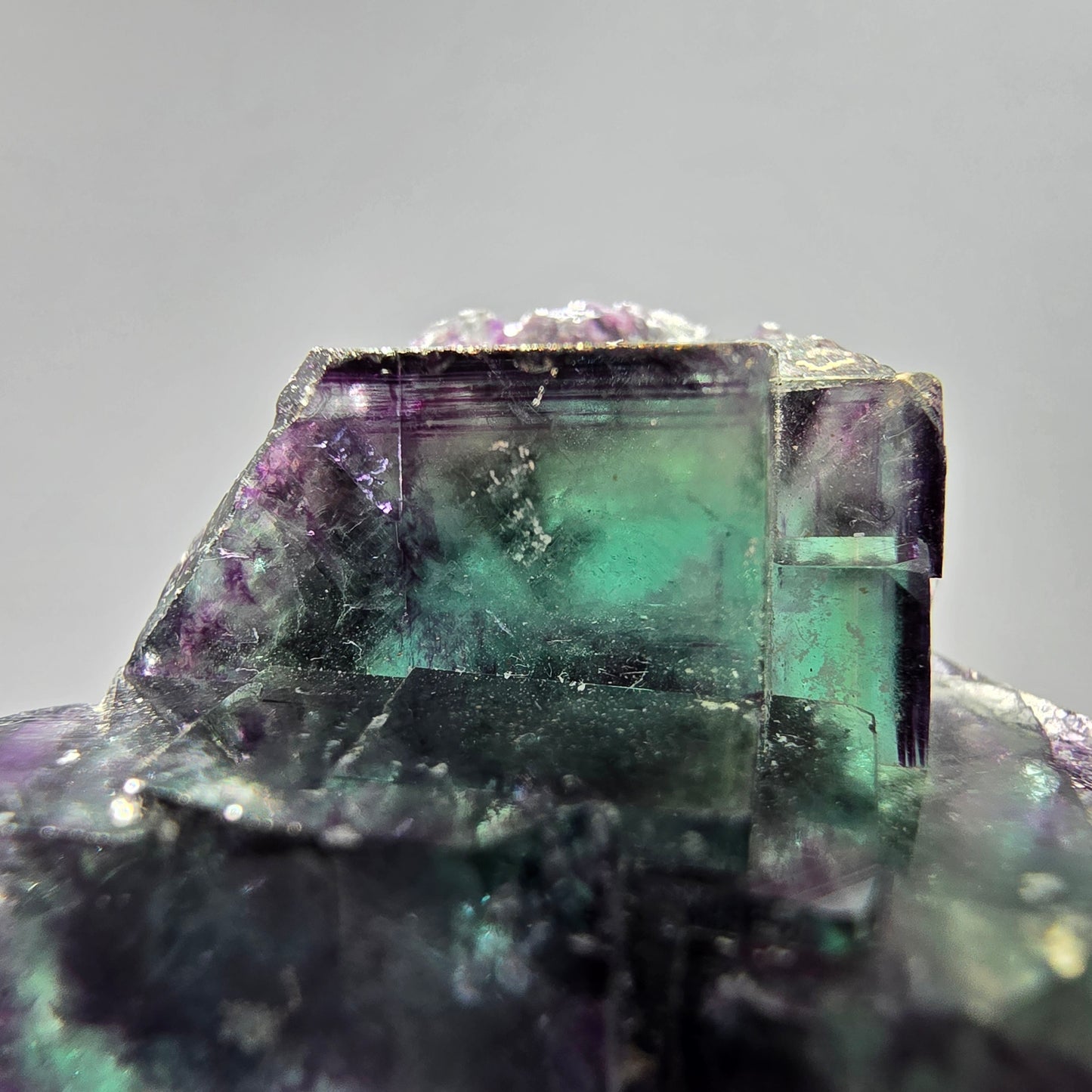 Seltene Phantom Fluorit Würfel Stufe Tie-Dye Pocket, Okorusu, Namibia 27*26*16mm