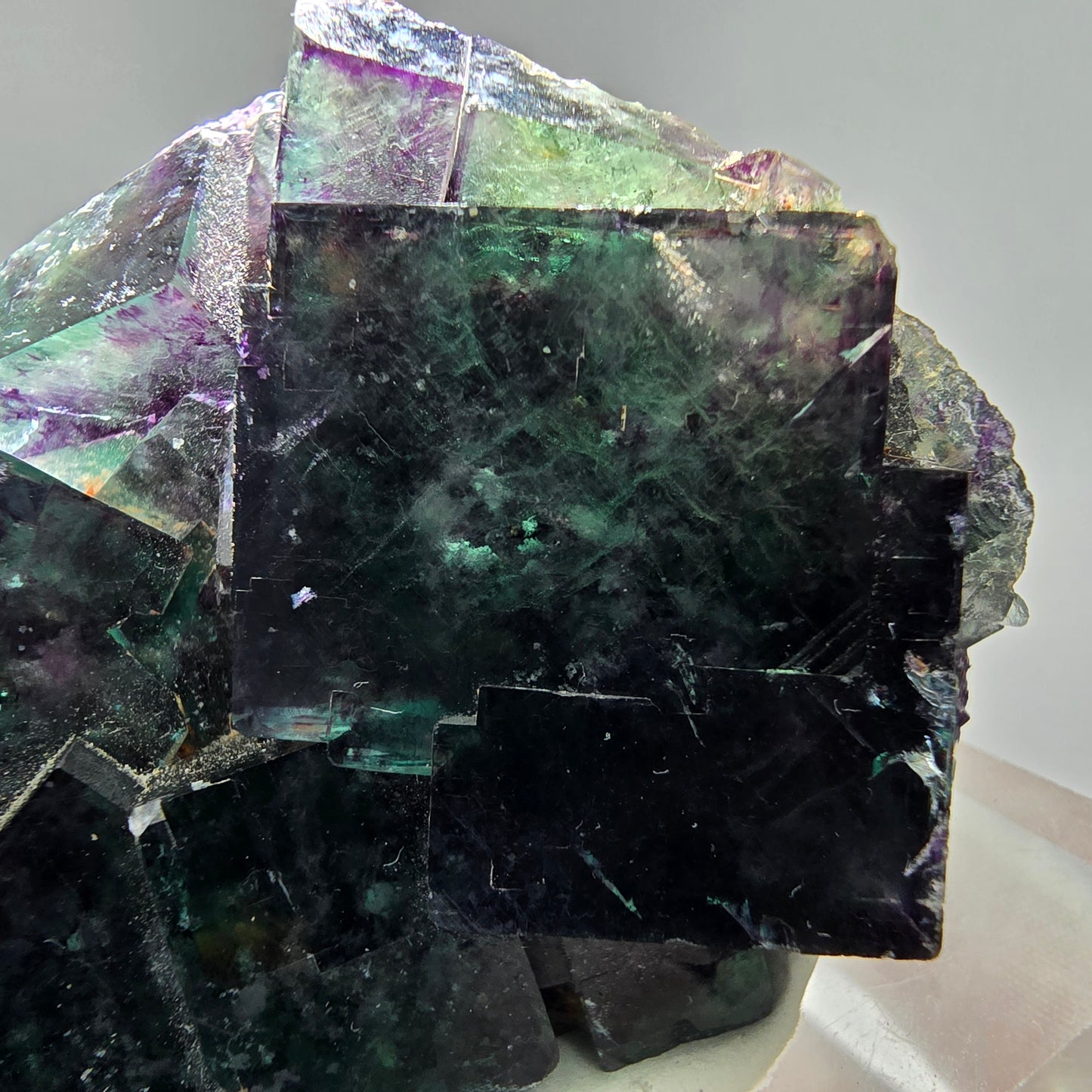 Seltene Phantom Fluorit Würfel Stufe grün lila zonar Okorusu, Namibia 57*42*31mm