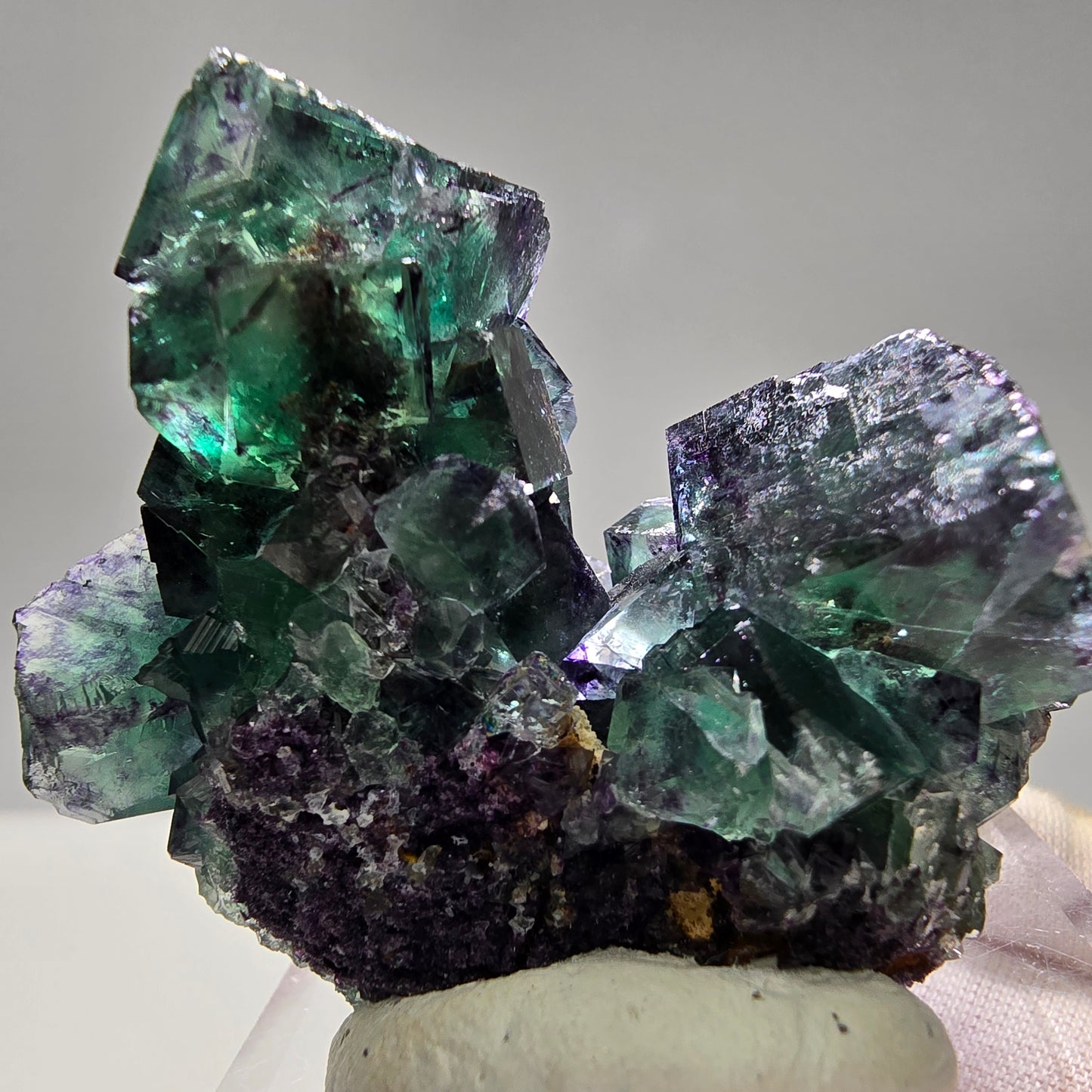 Seltene Phantom Fluorit Würfel Stufe grün lila zonar Okorusu, Namibia 57*49*26mm