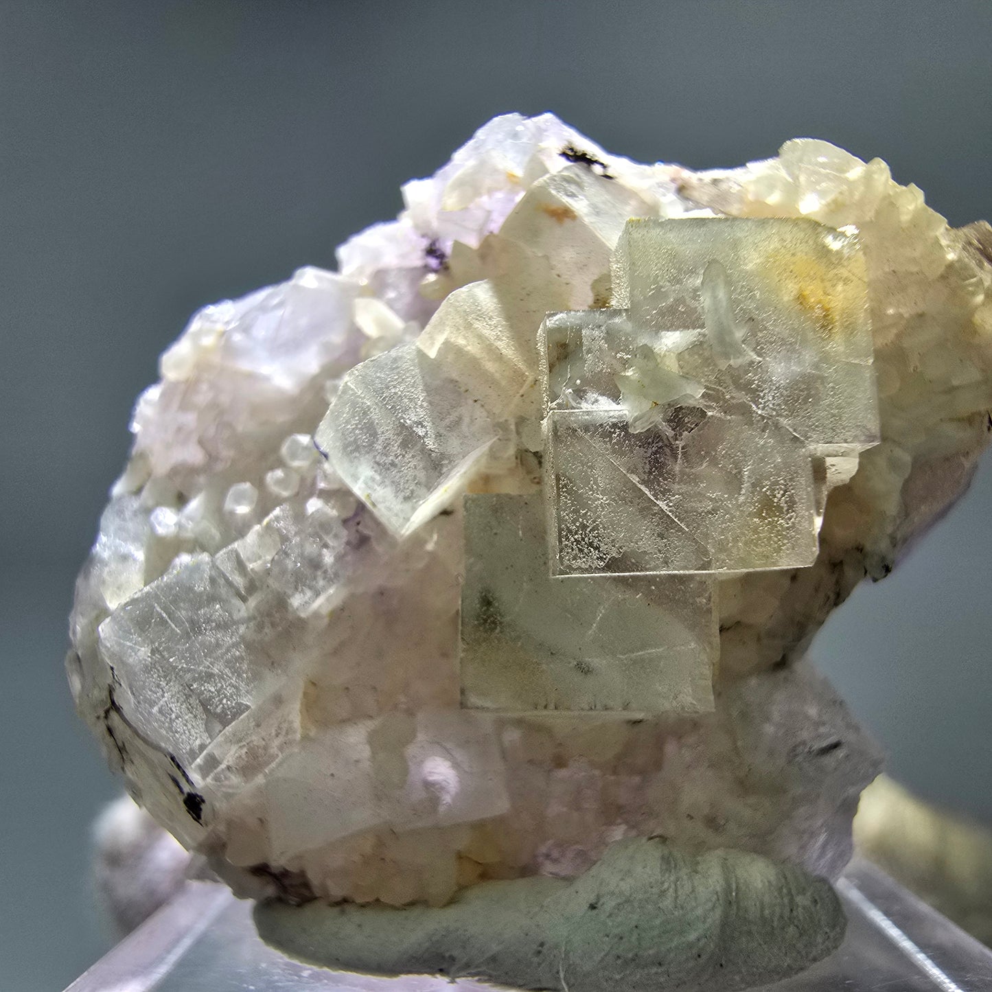 Seltene UV Phantom Fluorit Würfel, Quarz Stufe Brandberg, Namibia 37*31*15mm