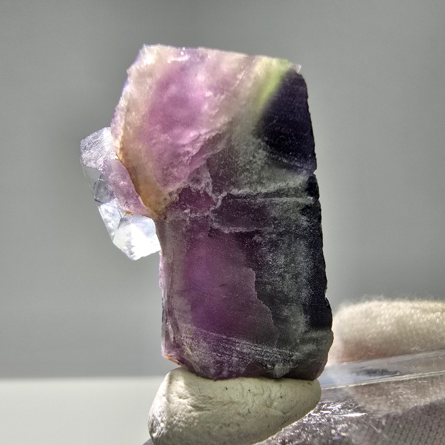 Seltene UV Phantom Fluorit Würfel, Quarz Stufe Brandberg, Namibia 31*19*19mm