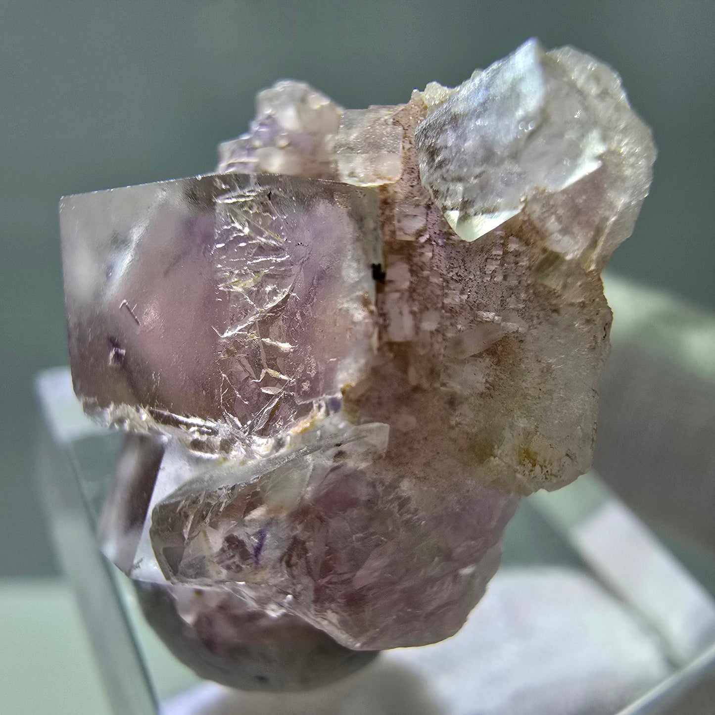 Seltene UV Phantom Fluorit Würfel, Quarz Stufe Brandberg, Namibia 25*22*12mm
