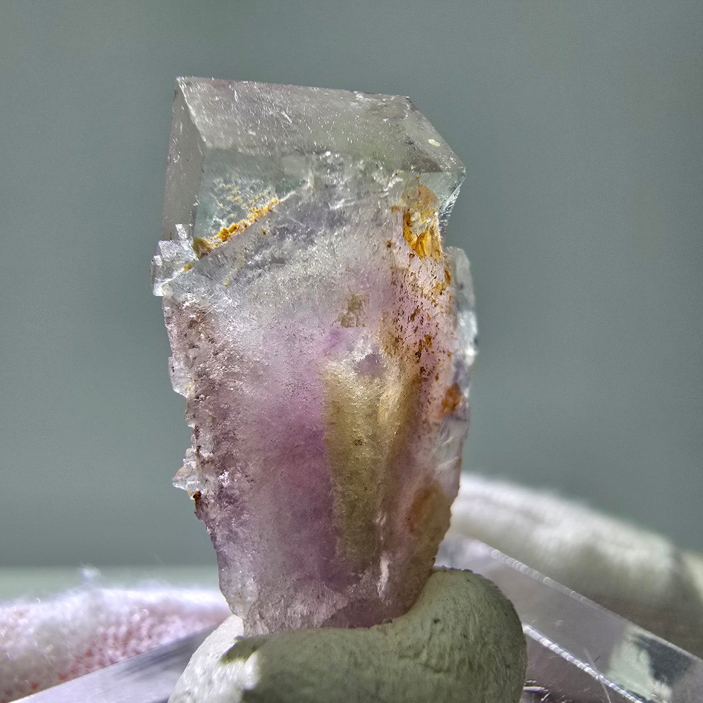 Seltene UV Phantom Fluorit Würfel Stufe lila grün Brandberg, Namibia 26*14*12mm