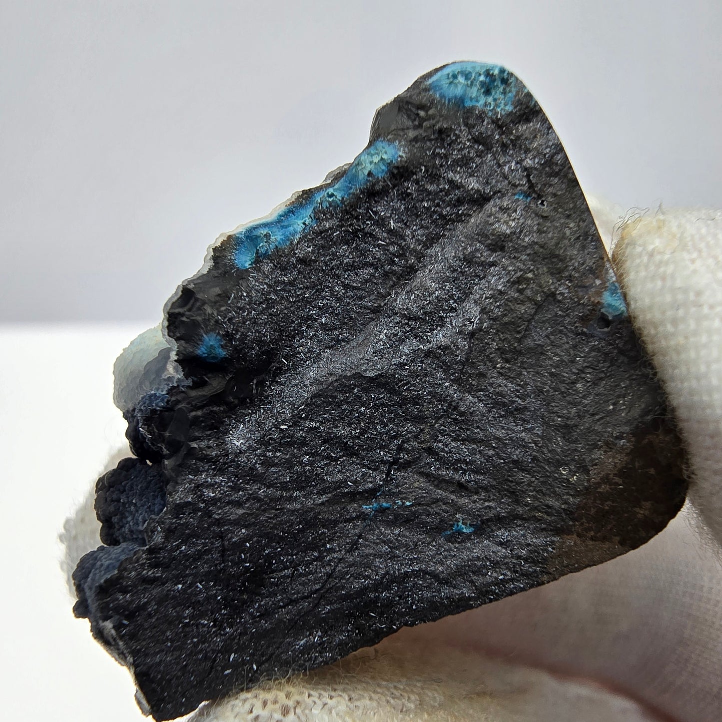 Seltene Shattuckit Stufe mit Kugel Kristallen blau Kaokoveld, Namibia 29*24*14mm