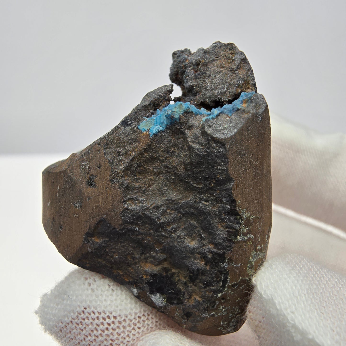 Rare scène Shattuckite bleu Kaokoveld, collection namibie 36*26*26mm