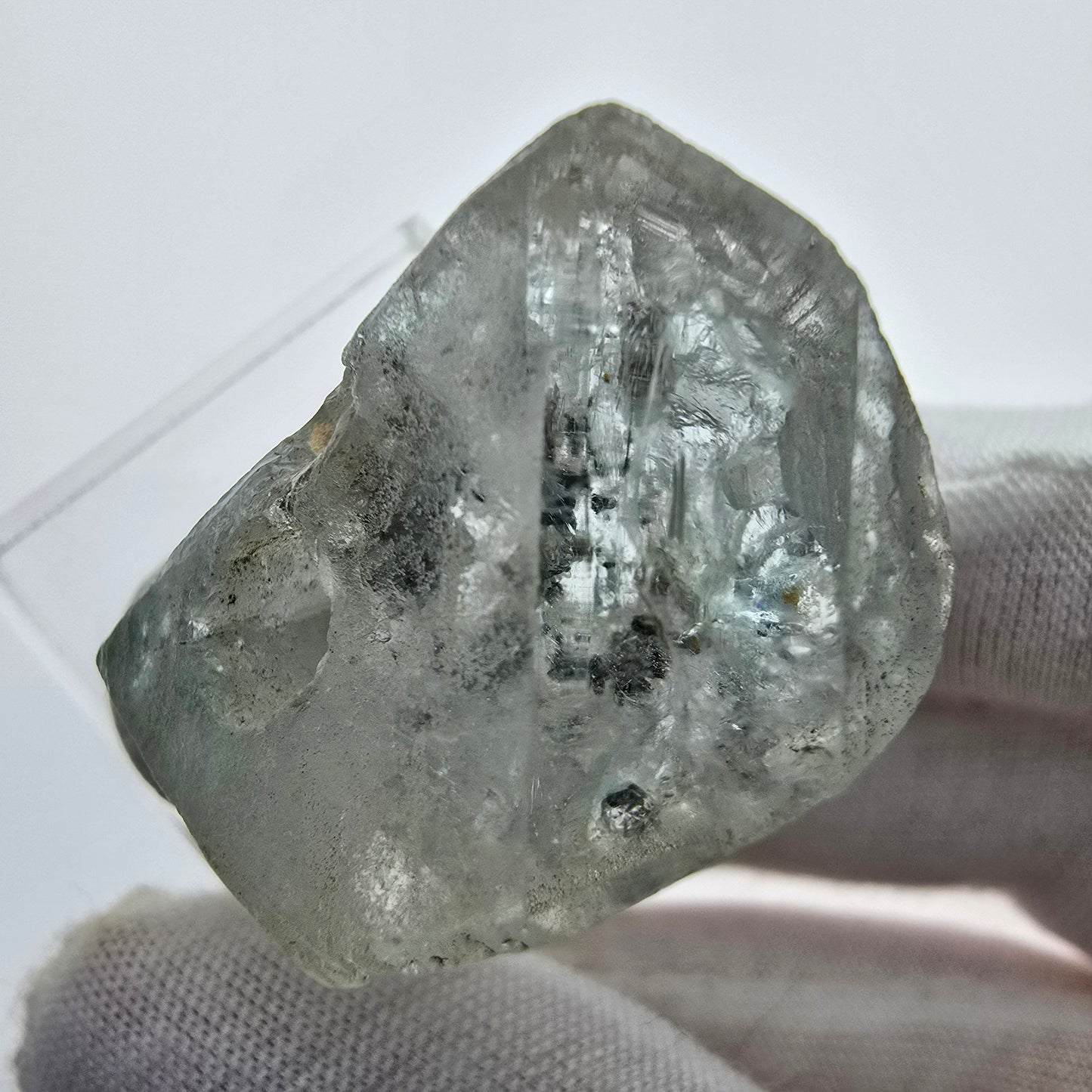 Cristal topaze X transparent, Spitzkoppe bleu blanc, Erongo, Namibie 37*26*19mm