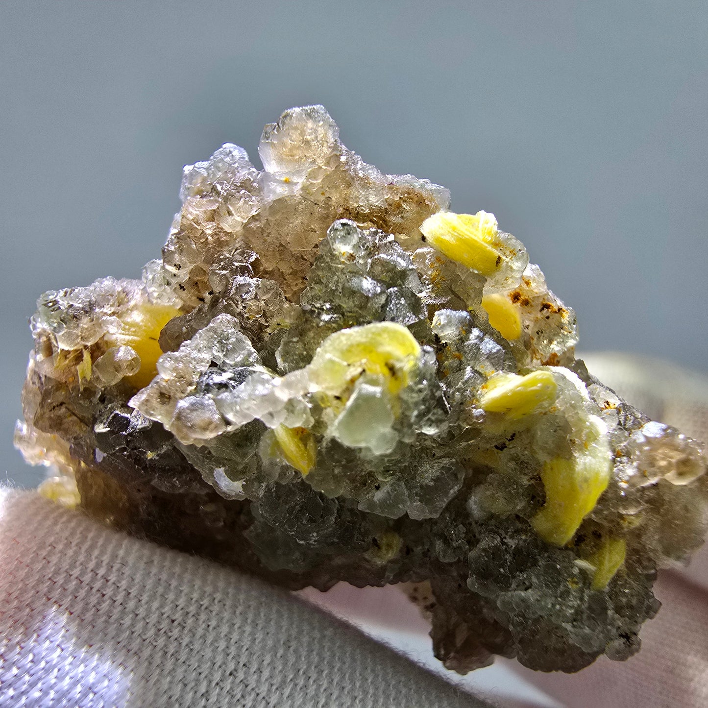 Phantom Fluorit Würfel grün braun, Muskovit Stufe Erongo, Namibia 50*40*24mm